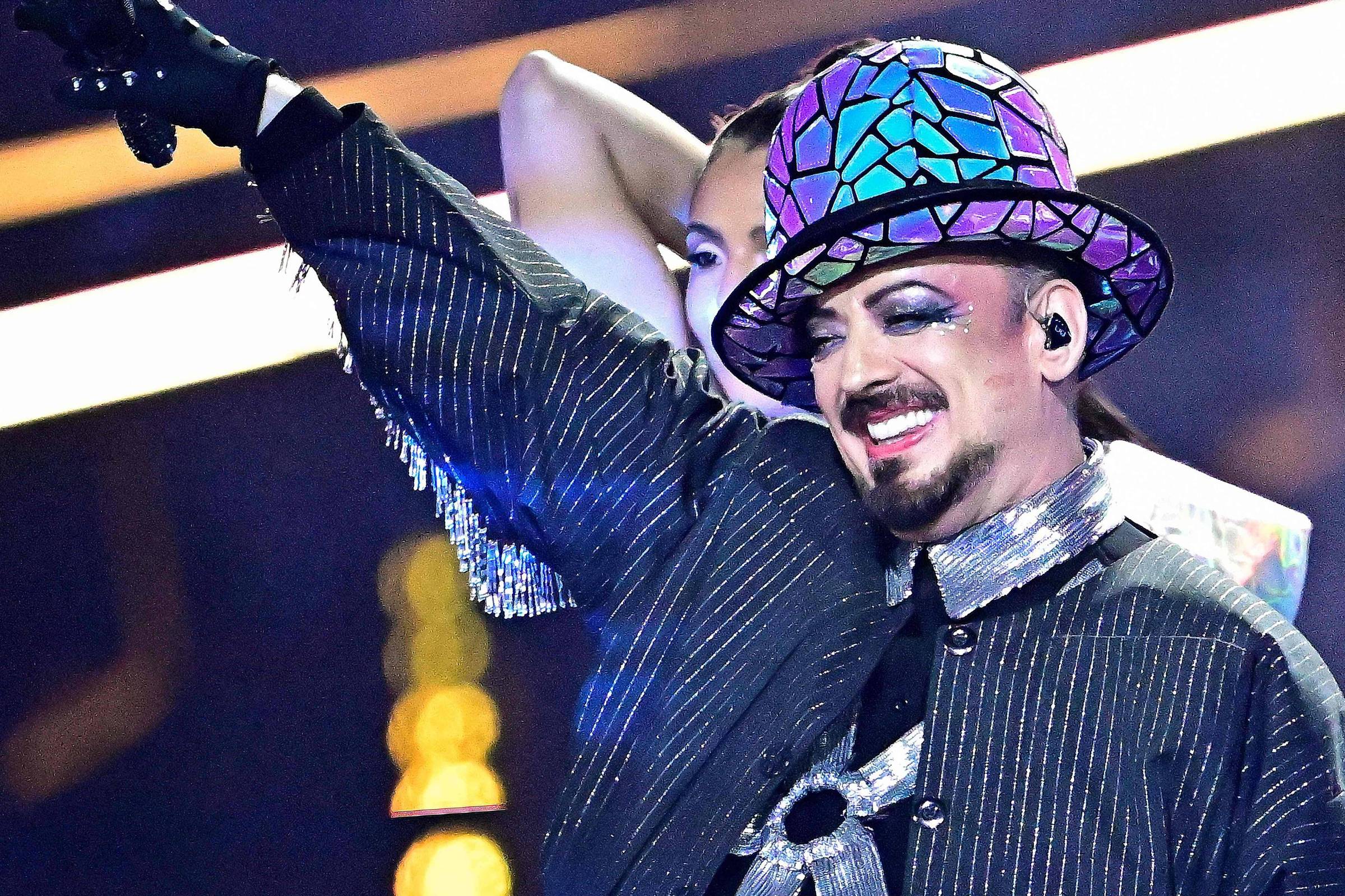 Boy George não fará musical em Londres após polêmica por sua música pró-Israel