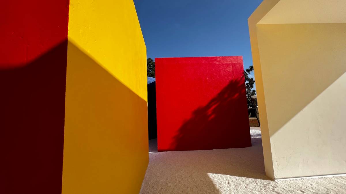 Inglaterra recebe primeira instalação ao ar livre de Hélio Oiticica na Europa