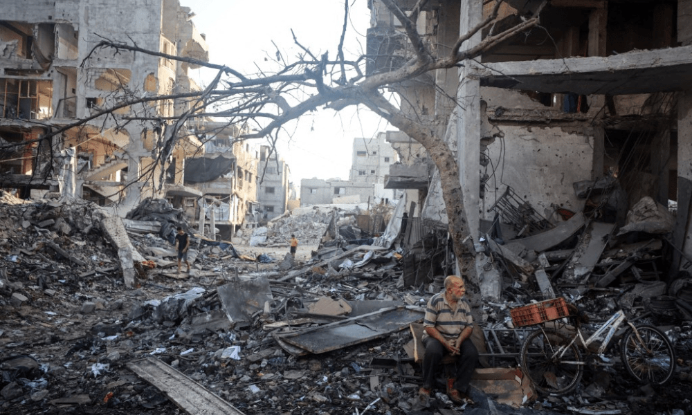 Israel ataca Gaza após o Hamas anunciar que irá se desarmar