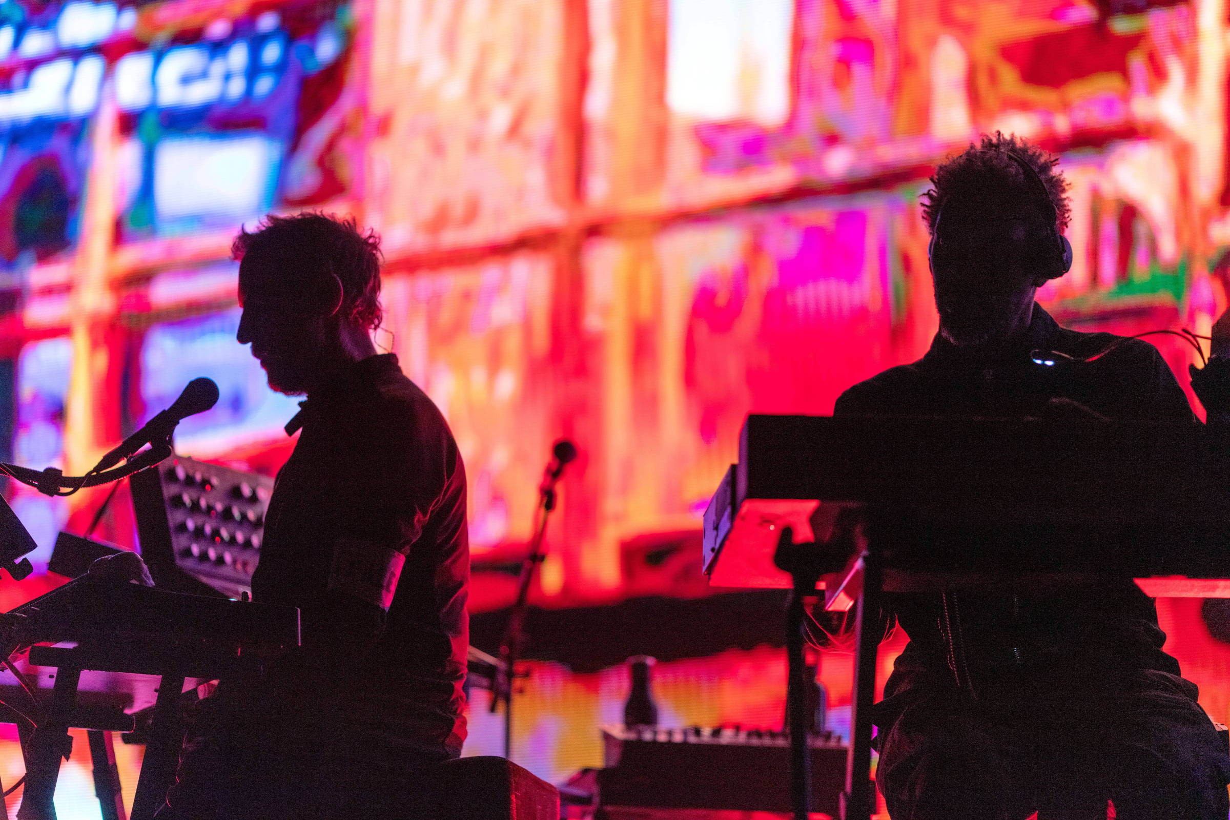 Massive Attack é banido de Singapura após exibir bandeira palestina