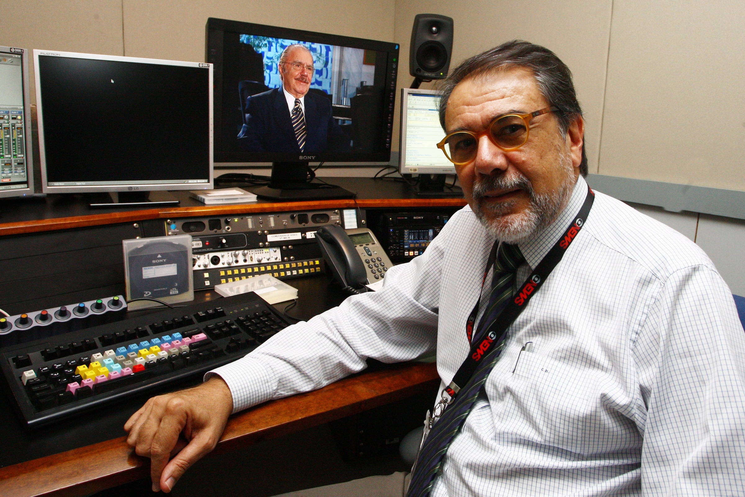 Morre o jornalista Carlos Monforte, 1º apresentador do Bom Dia, Brasil, aos 77