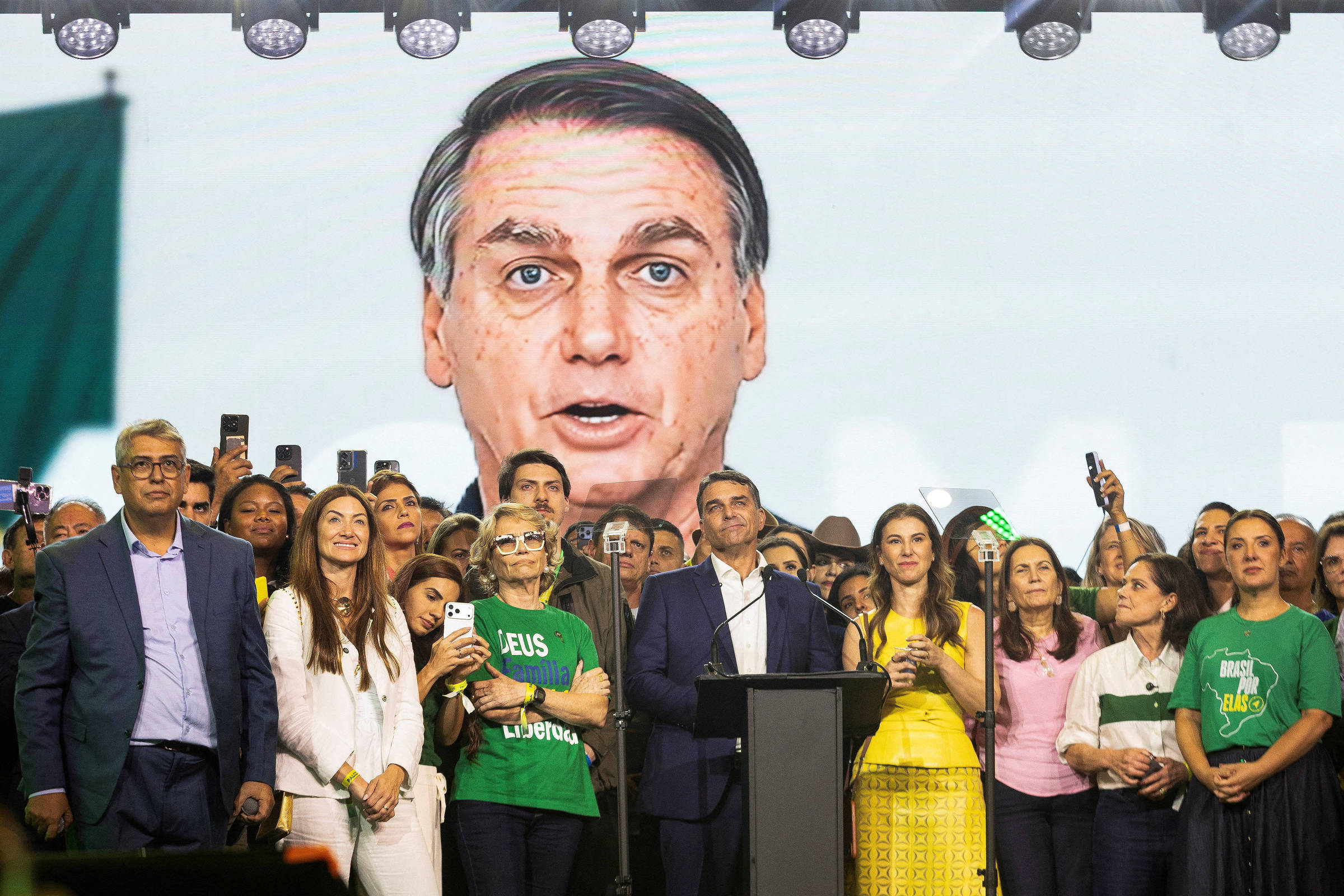 Ex-marqueteiro de Flávio diz que saída da campanha se deu por desconexão com políticos