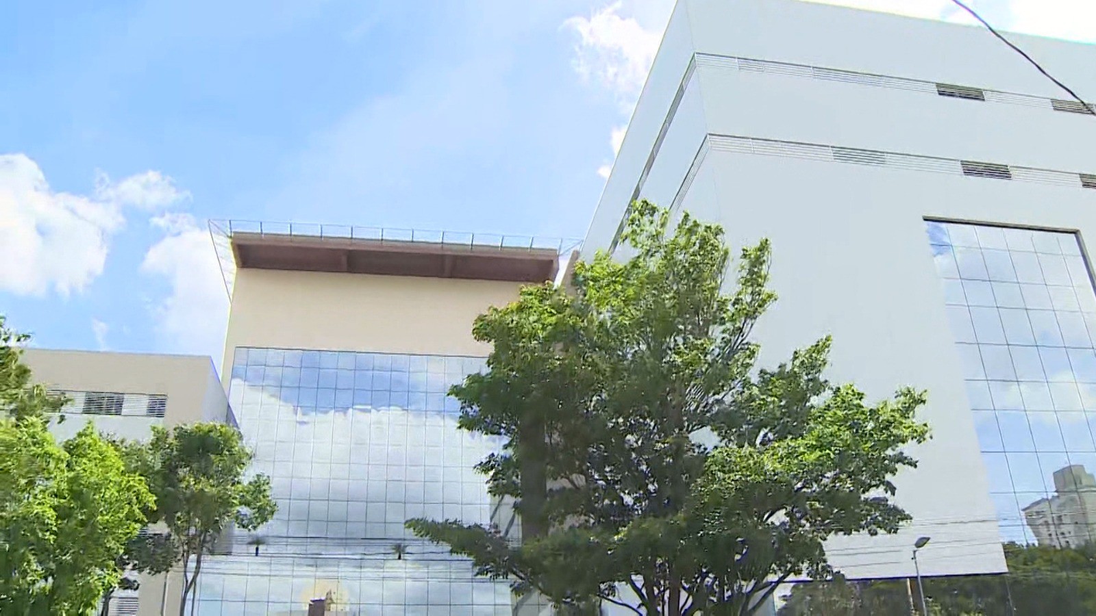 Hospital Regional de São José dos Campos abre processo seletivo para 26 cargos e salários até R$ 7,7 mil; veja como se inscrever