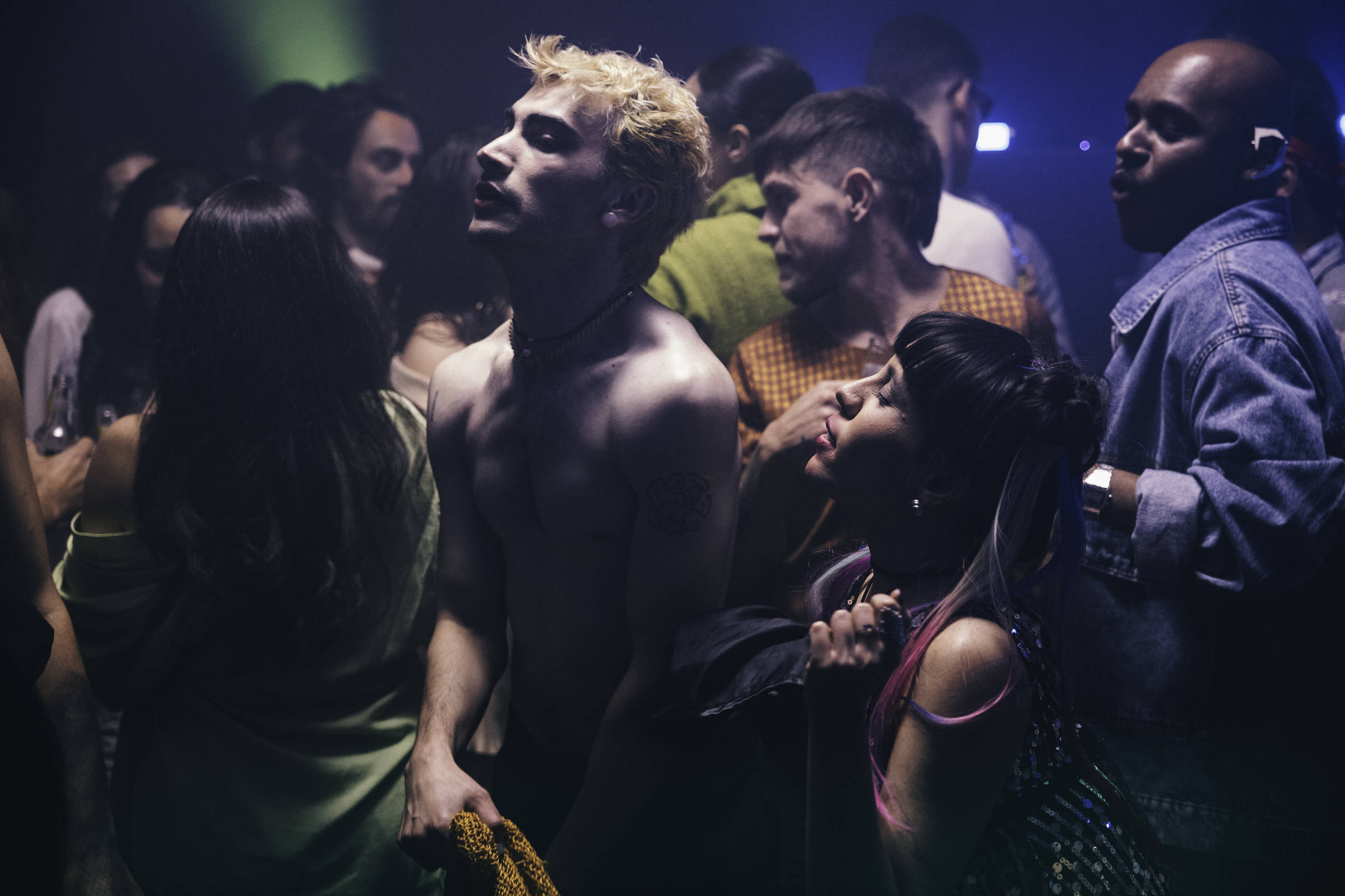 Em Veneza, filme brasileiro 'London' subverte expectativas com PCD dominador em inferninho