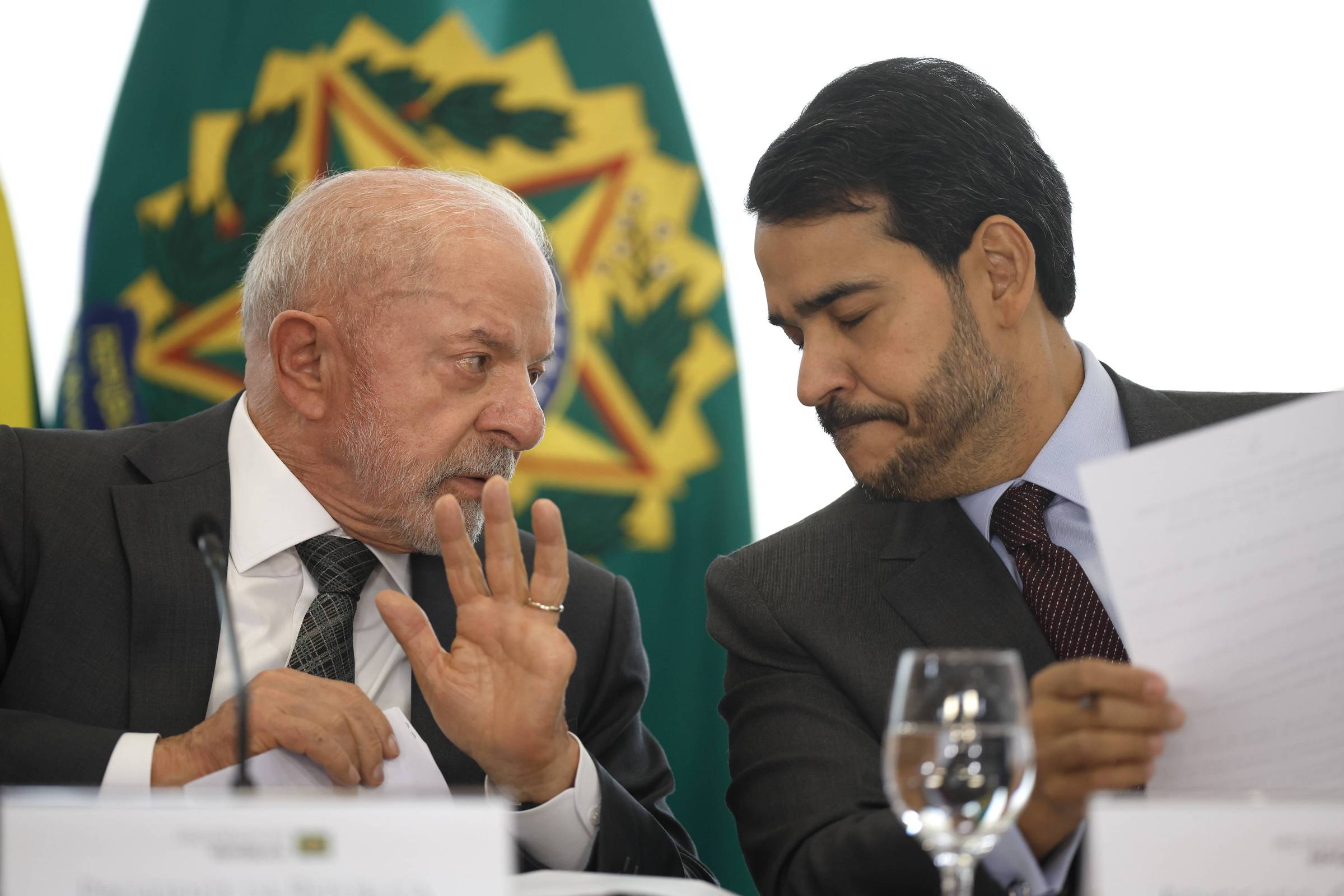 Entidades que representam carreiras da AGU saem em defesa do órgão e criticam tentativa de suspeição de Messias