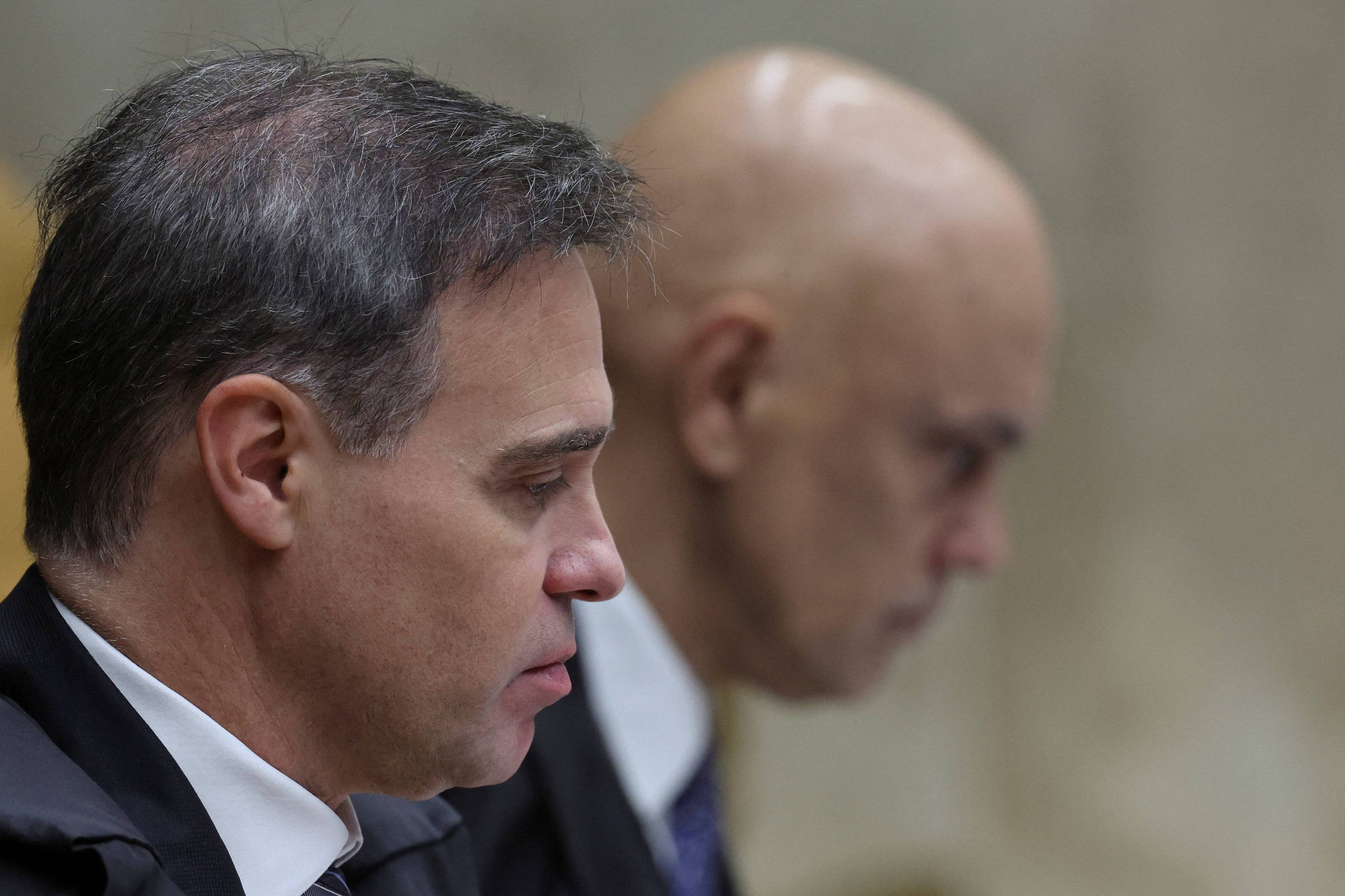 Mendonça libera para julgamento relatório da PF que aponta elo entre Moraes e Vorcaro