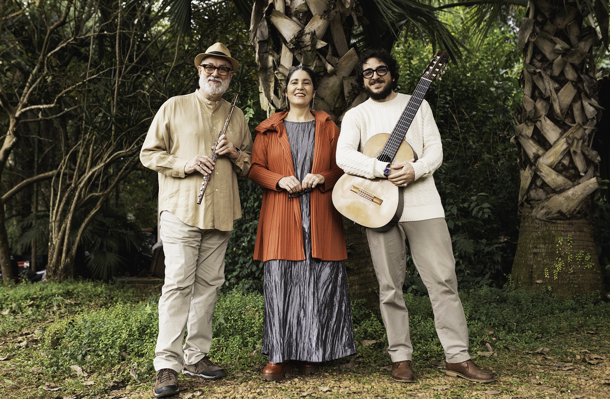 Mônica Salmaso dá voz a standards e a temas raros de Jobim em 'Tom', show com João Camarero e Teco Cardoso