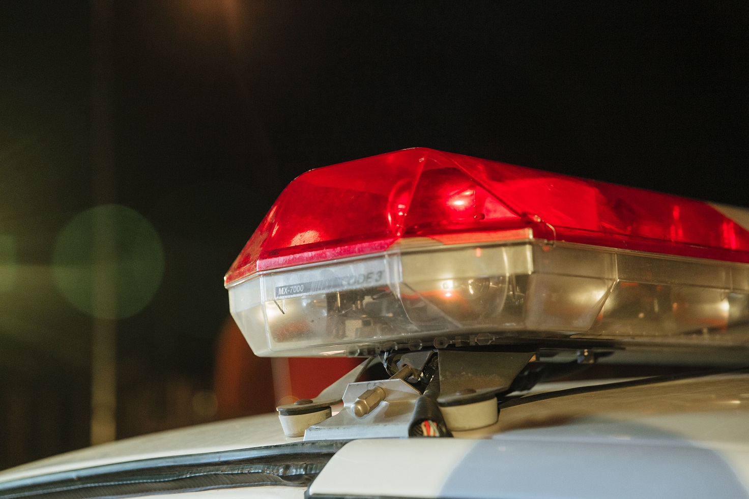 Vigilante de obra é baleado no braço durante assalto no Perequê-Mirim 