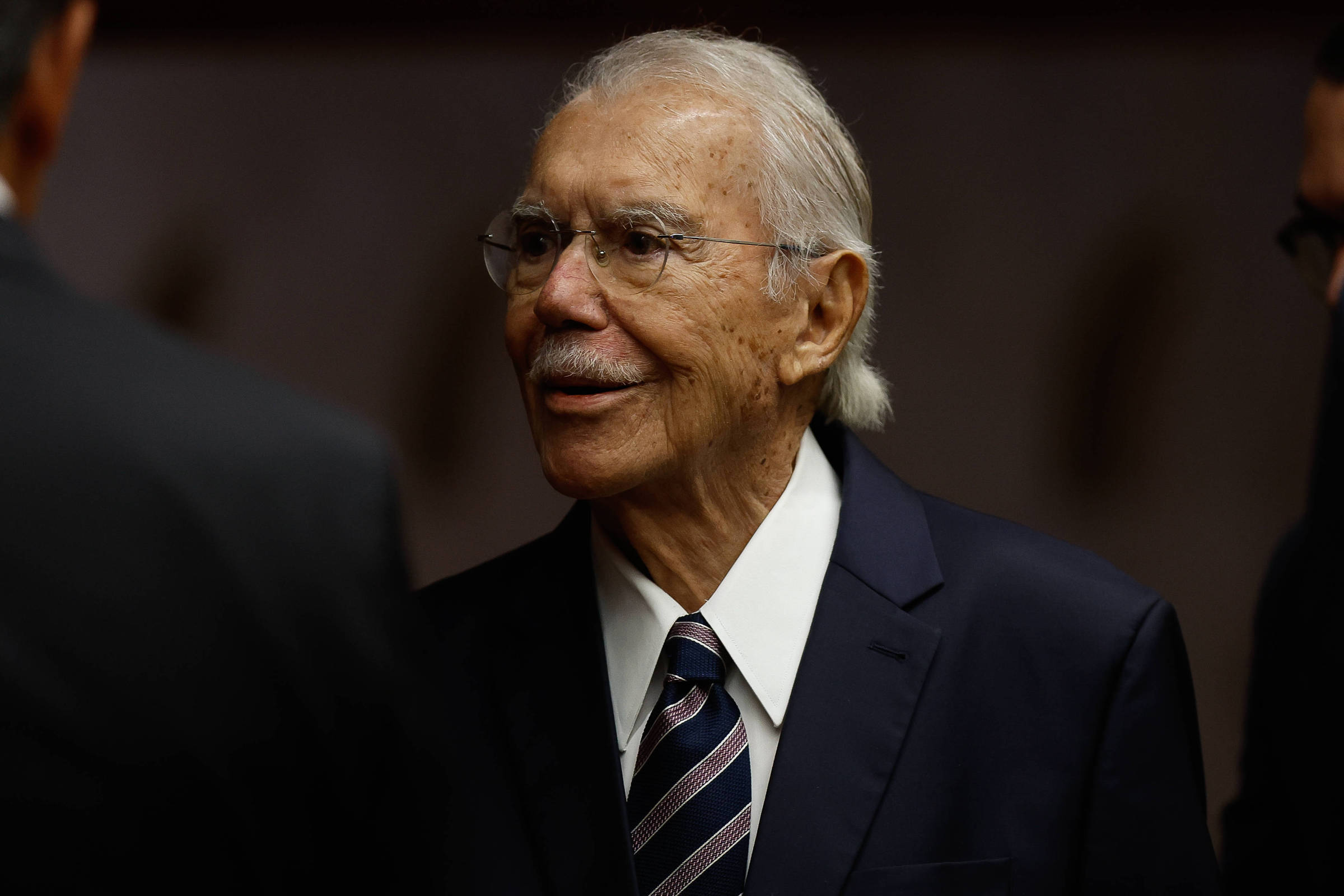 José Sarney é internado com pneumonia no Maranhão
