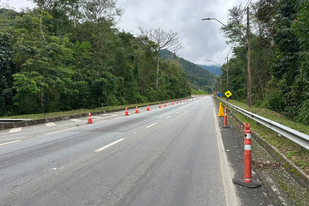 Serra Antiga da Tamoios, no Litoral Norte de SP, é liberada após 40 horas de interdição por causa da chuva