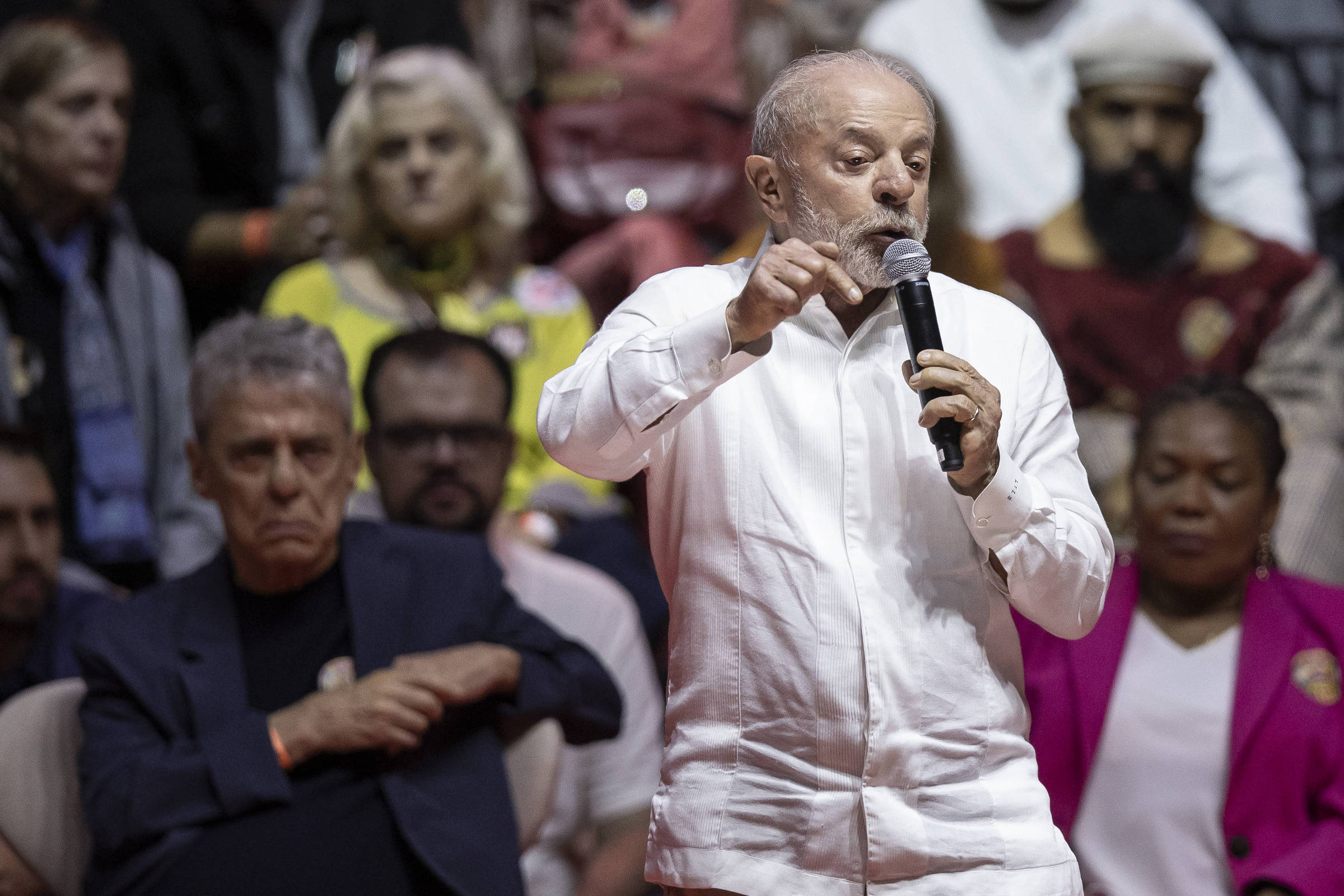 Campanha de Lula quer explicações da Meta após suspensão de página de anúncios