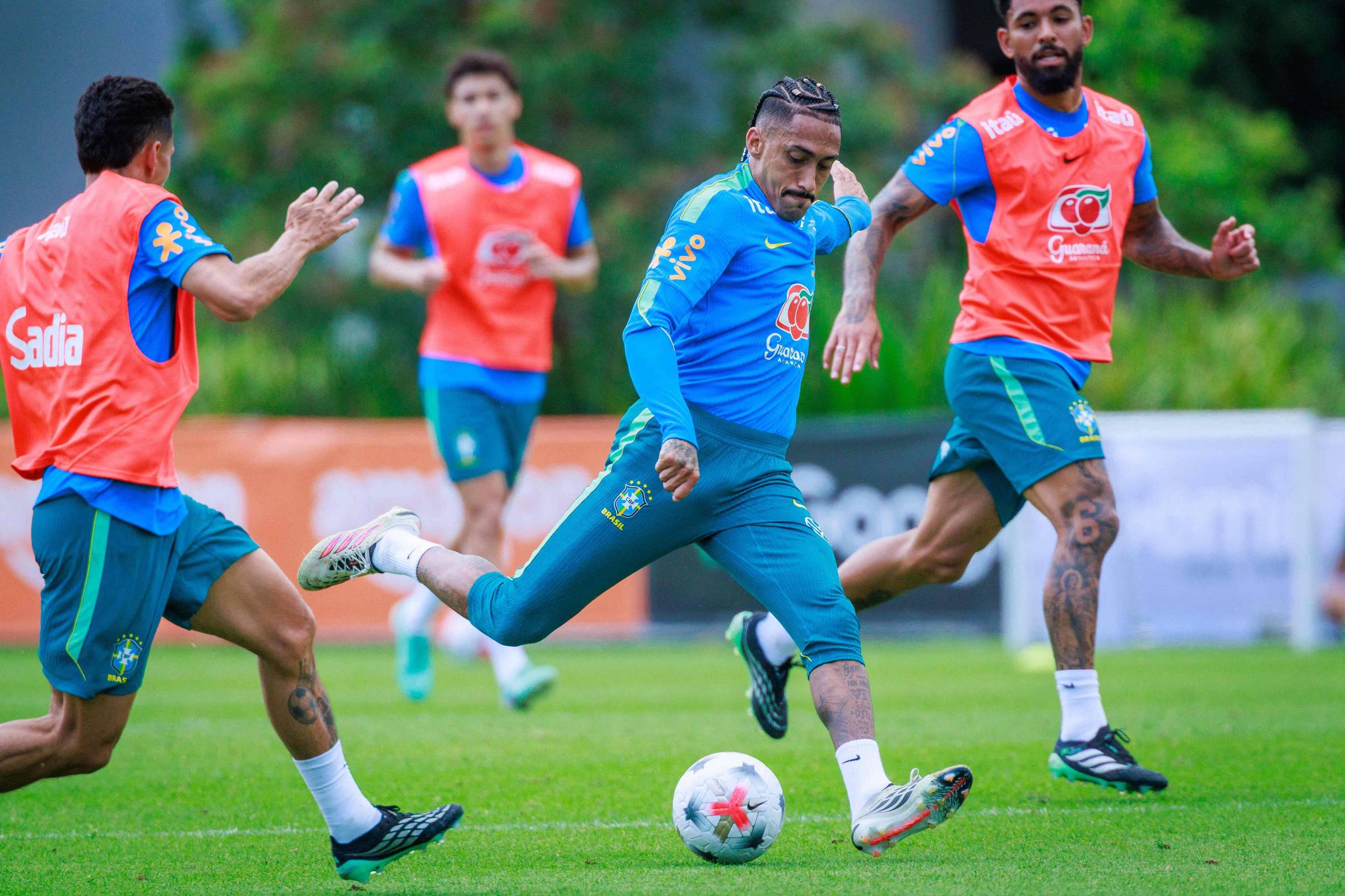 Com 21 gols marcados e apenas um sofrido, Brasil inicia novo ciclo contra velho freguês
