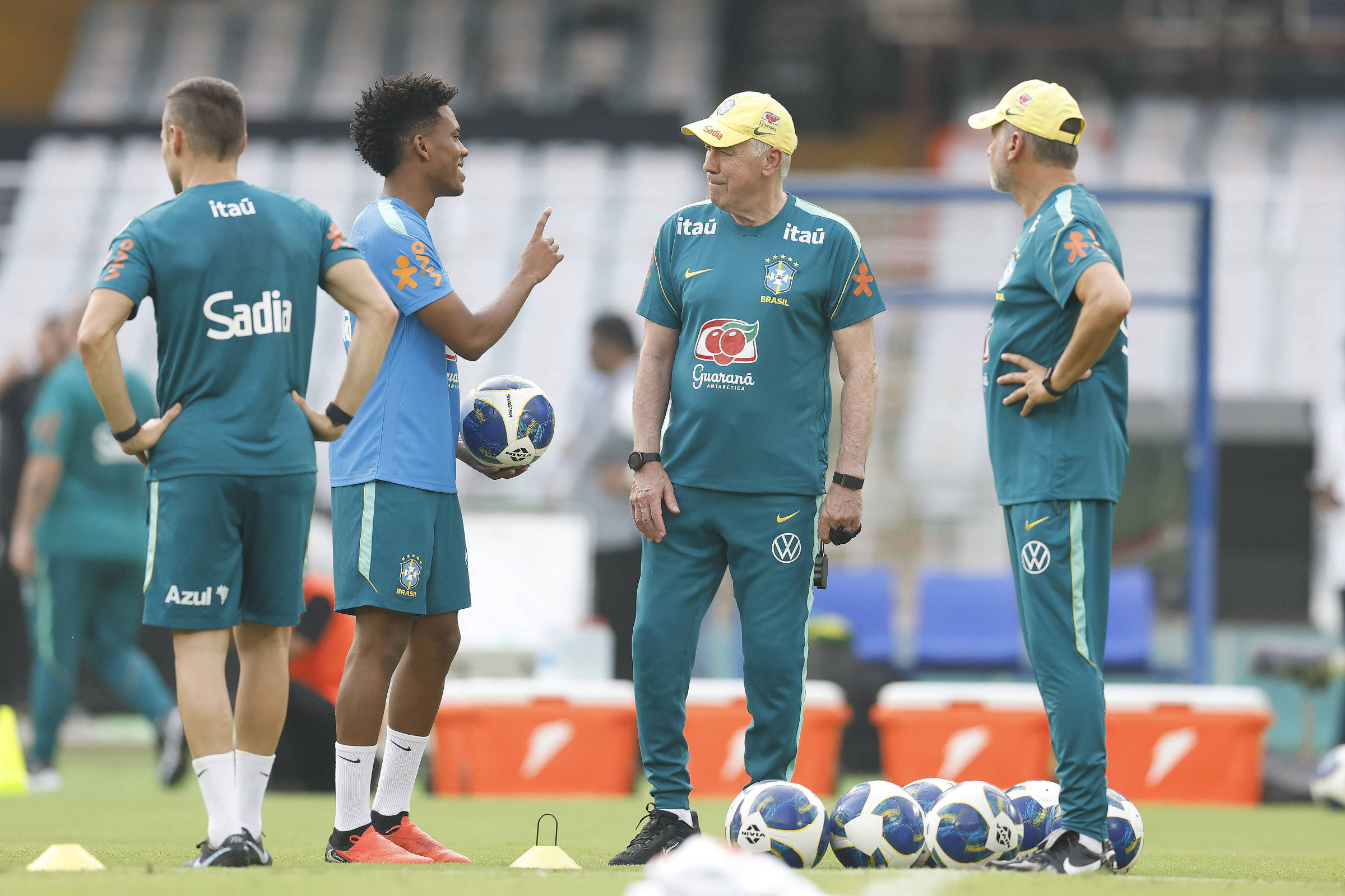 Após dificuldades contra a Austrália, Brasil enfrenta a frágil Índia