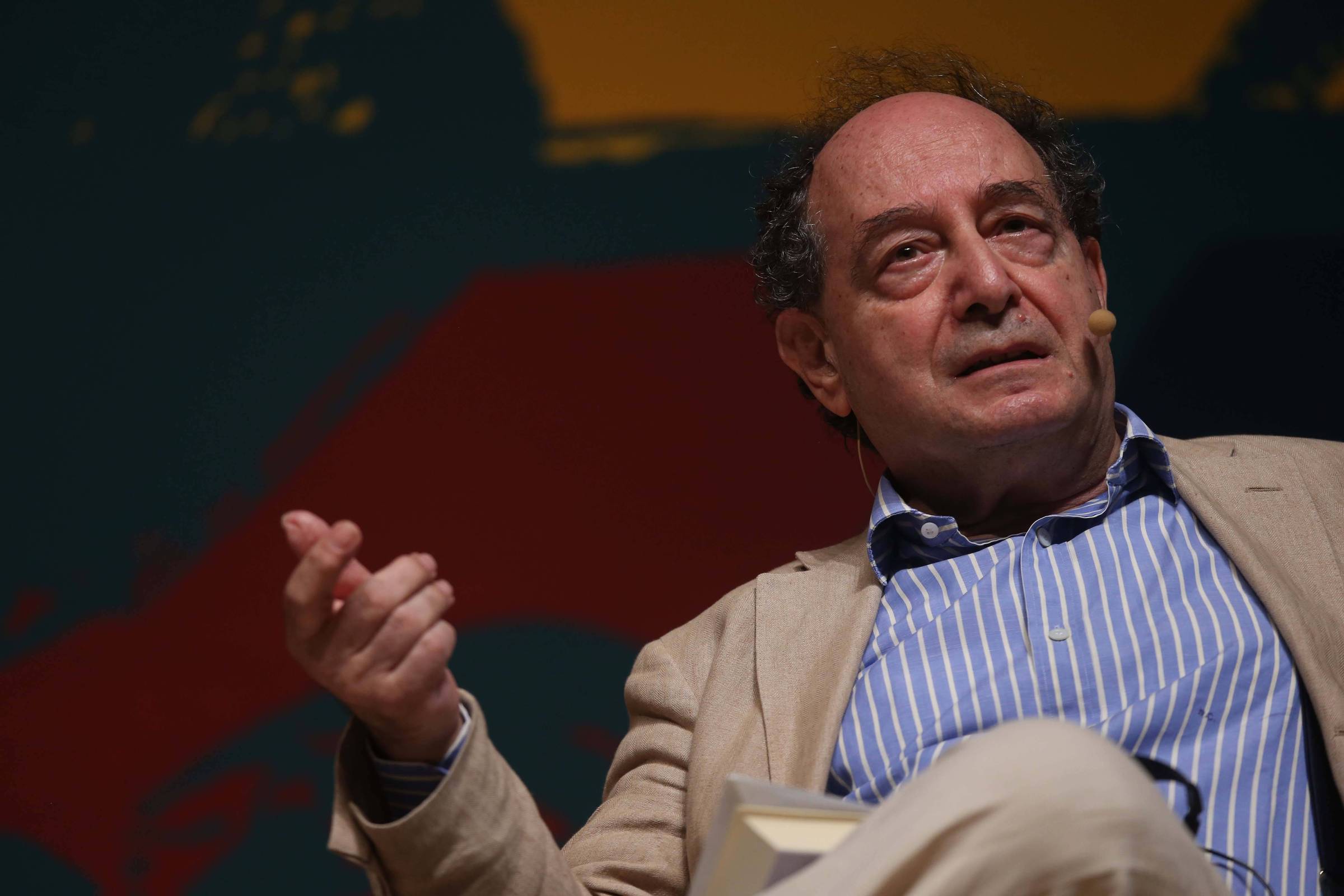 Roberto Calasso lança nova luz sobre a Bíblia com detalhes e lacunas