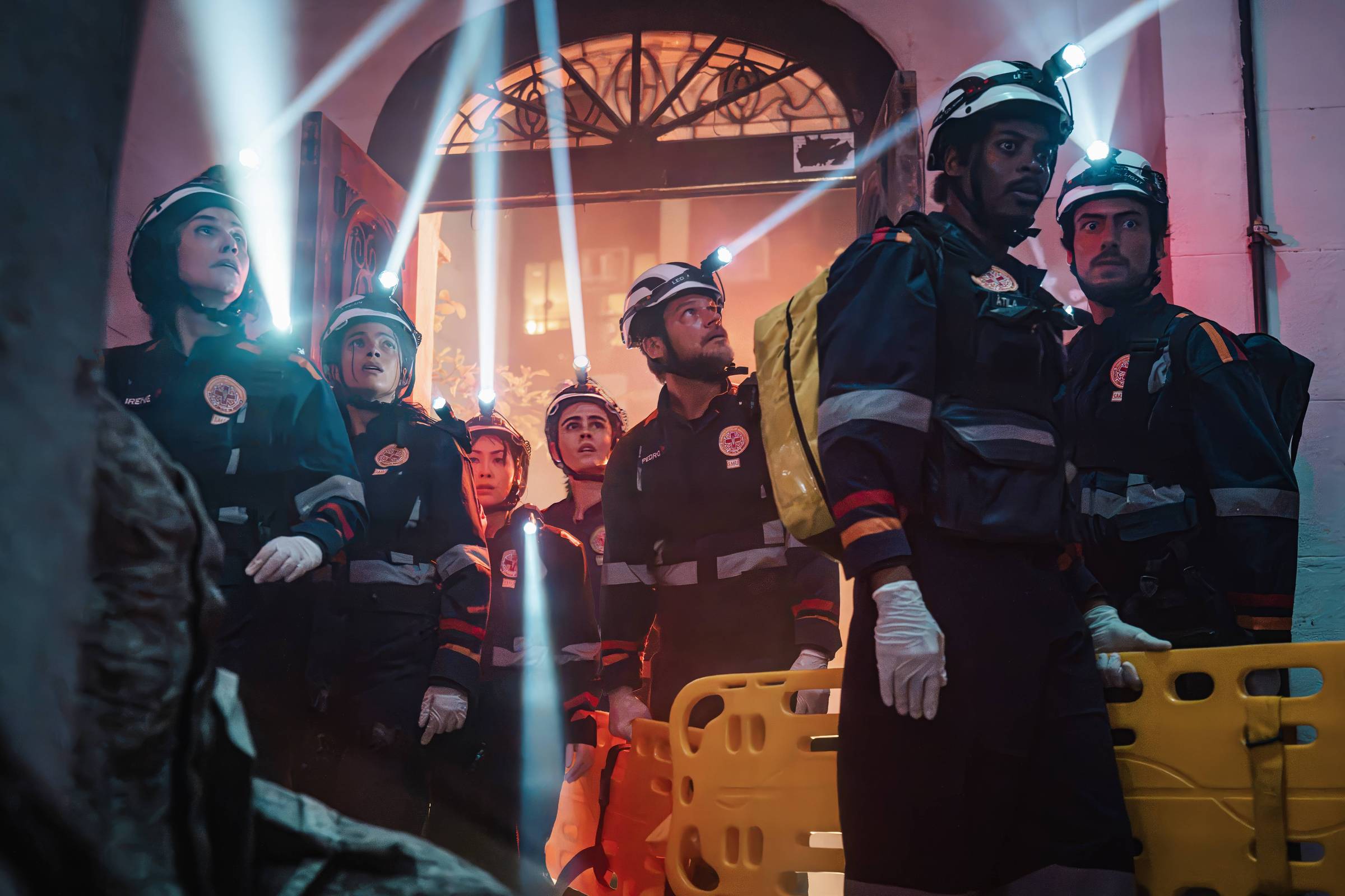 Globo aumenta suspense em segunda temporada de 'Emergência 53', que terá novo ator