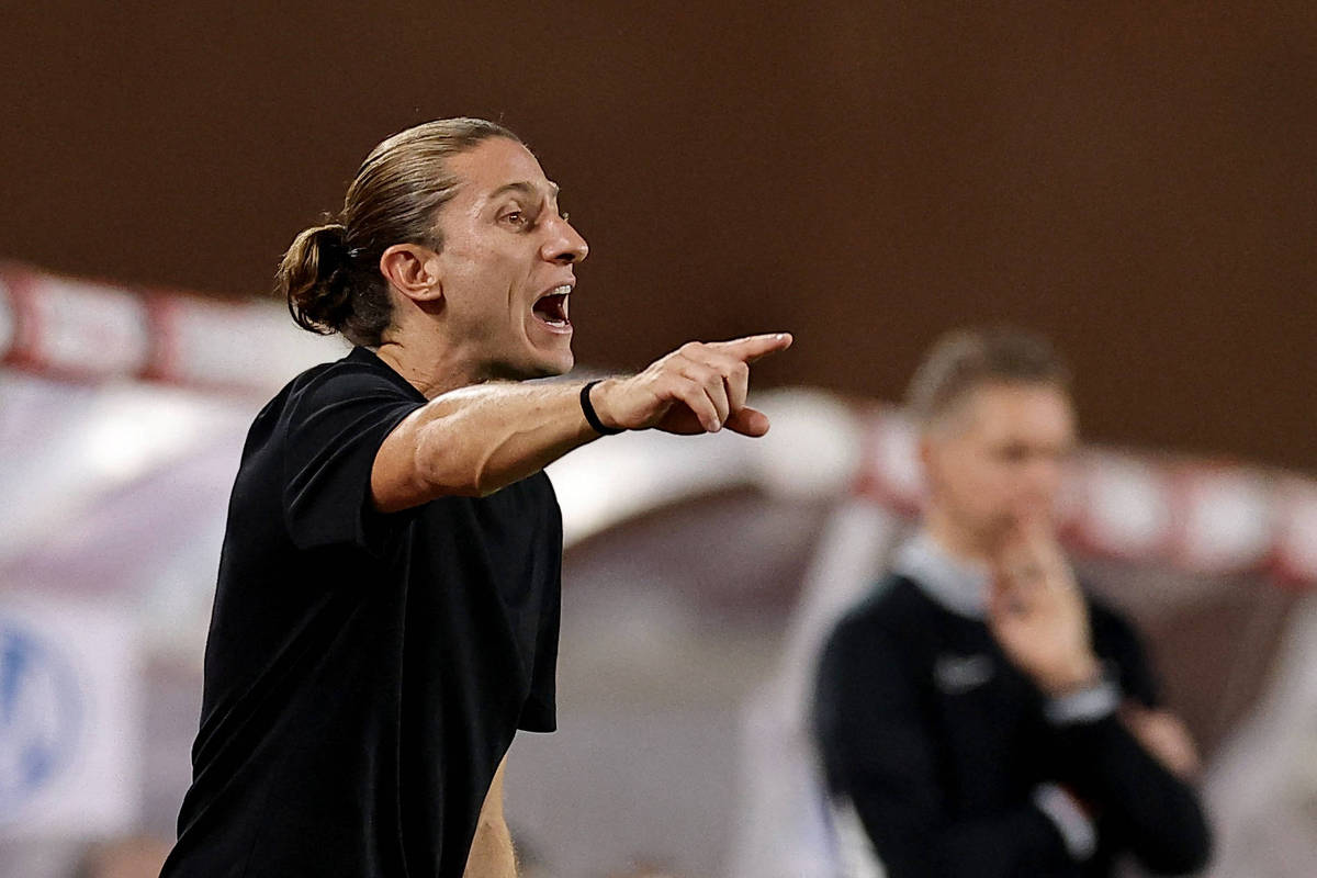 'Sou completamente viciado em futebol', diz Filipe Luís