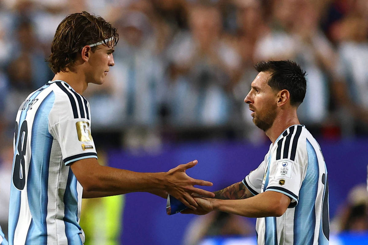 Argentina faz festa para despedida de Messi enquanto pensa em como jogar sem ele
