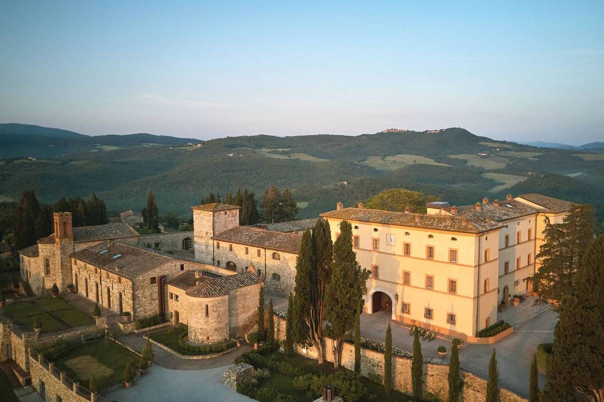 Belmond reabre castelo na Toscana com design, vinho e memória