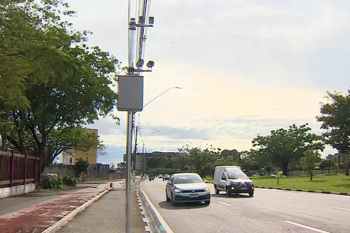 Pindamonhangaba terá novos radares em oito vias e equipamentos devem começar a multar em janeiro; veja os locais