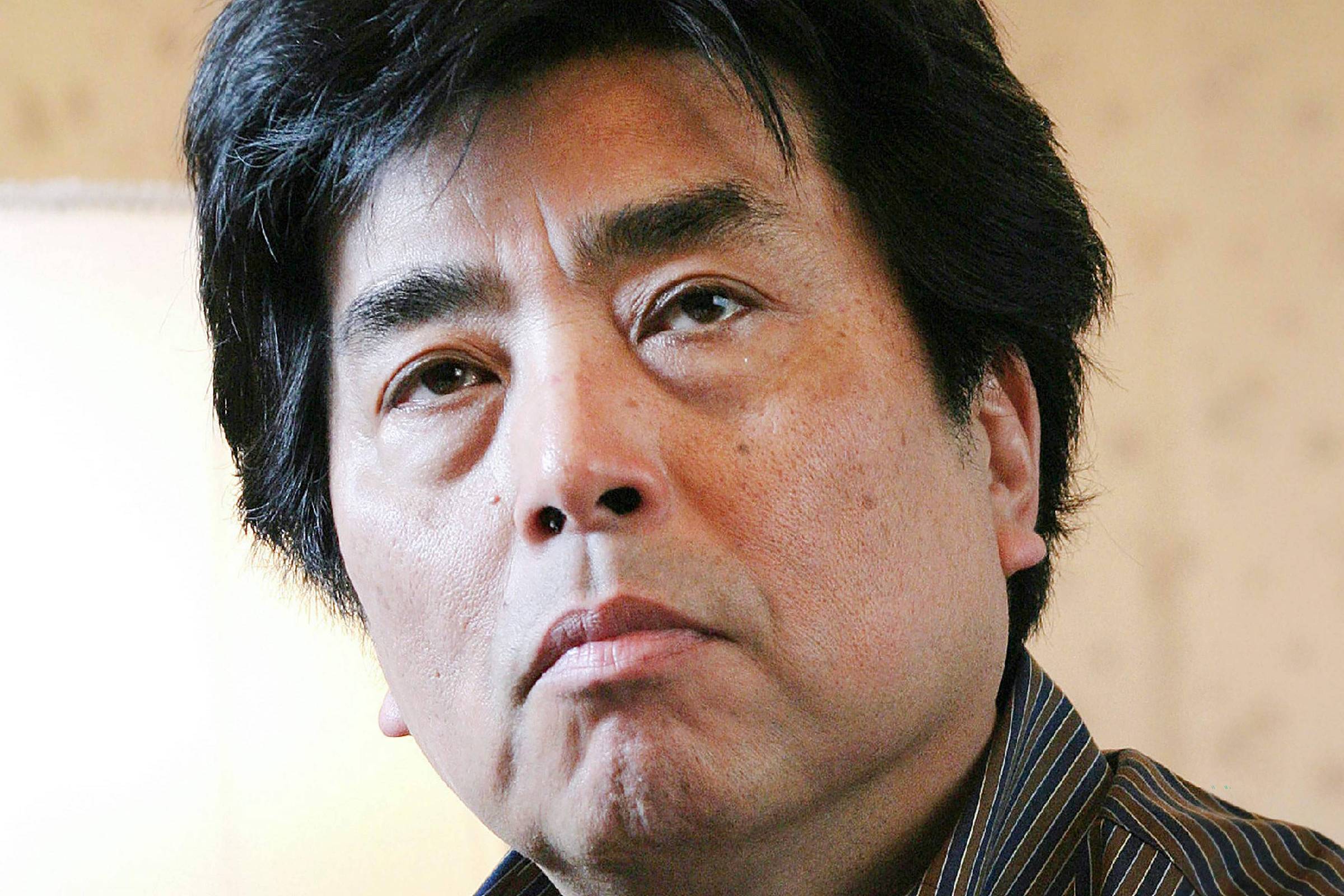 Morre Ryu Murakami, escritor japonês de 'Azul Quase Transparente', aos 74