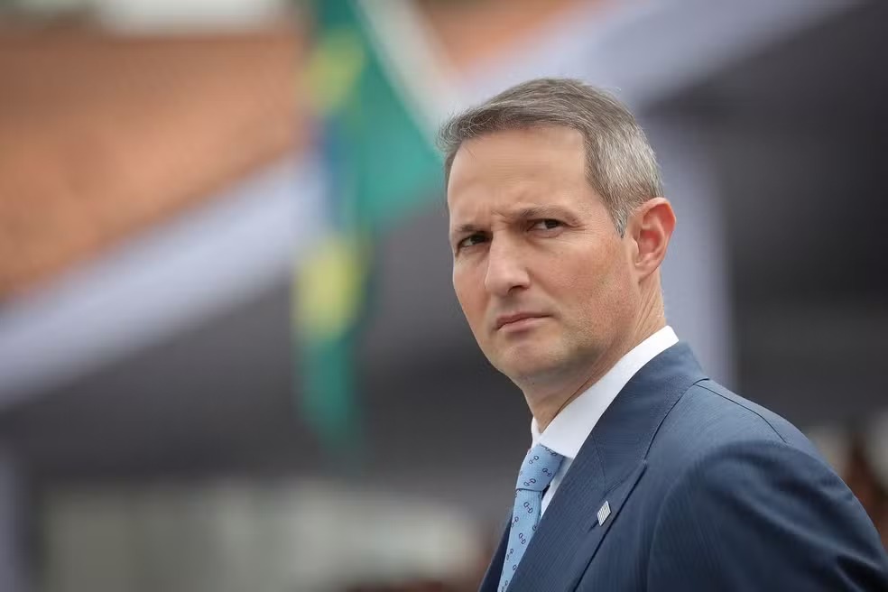 Ex-secretário de segurança Guilherme Derrite se torna Cidadão Caraguatatubense
