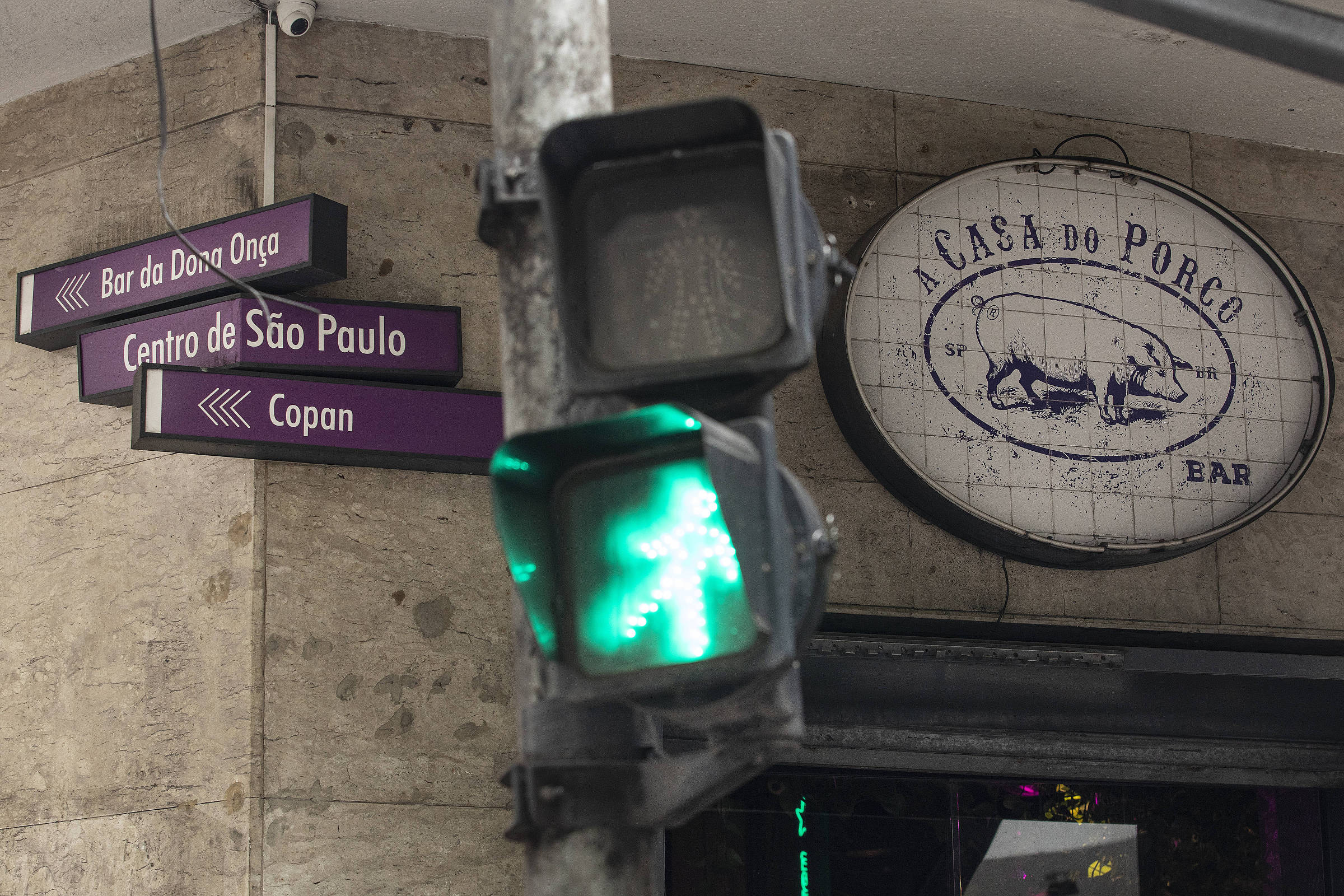 Você comeria carne de porco crua?