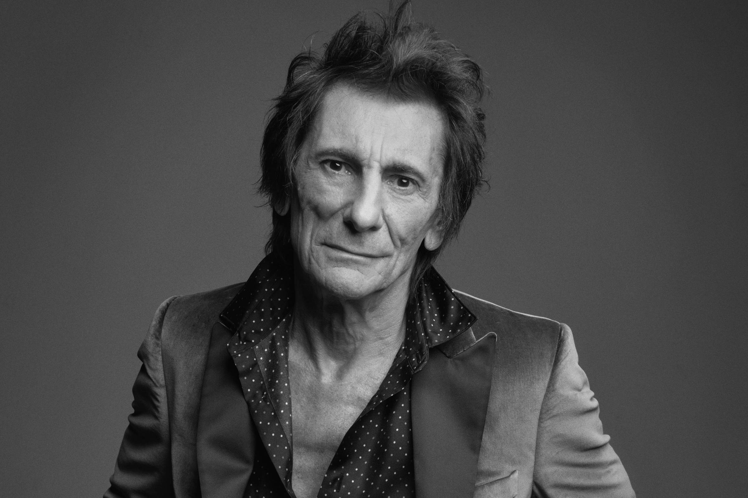 Ronnie Wood, guitarrista dos Rolling Stones, diz que só quer fazer as pessoas felizes