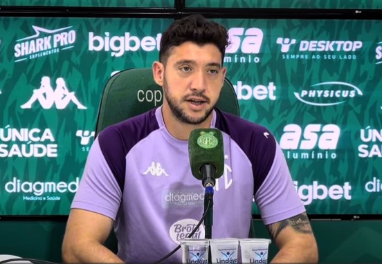 Caíque França defende a permanência de Matheus Costa no comando do Guarani