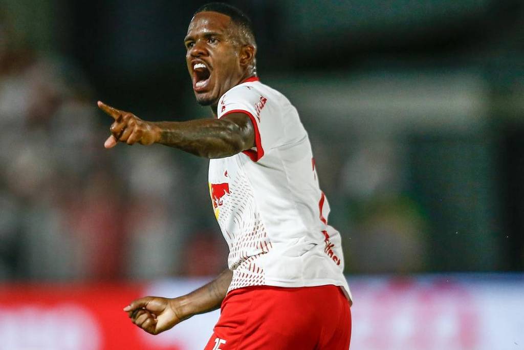 Zagueiro do Bragantino volta a se desculpar por declarações misóginas e promete 'aprender com erro'