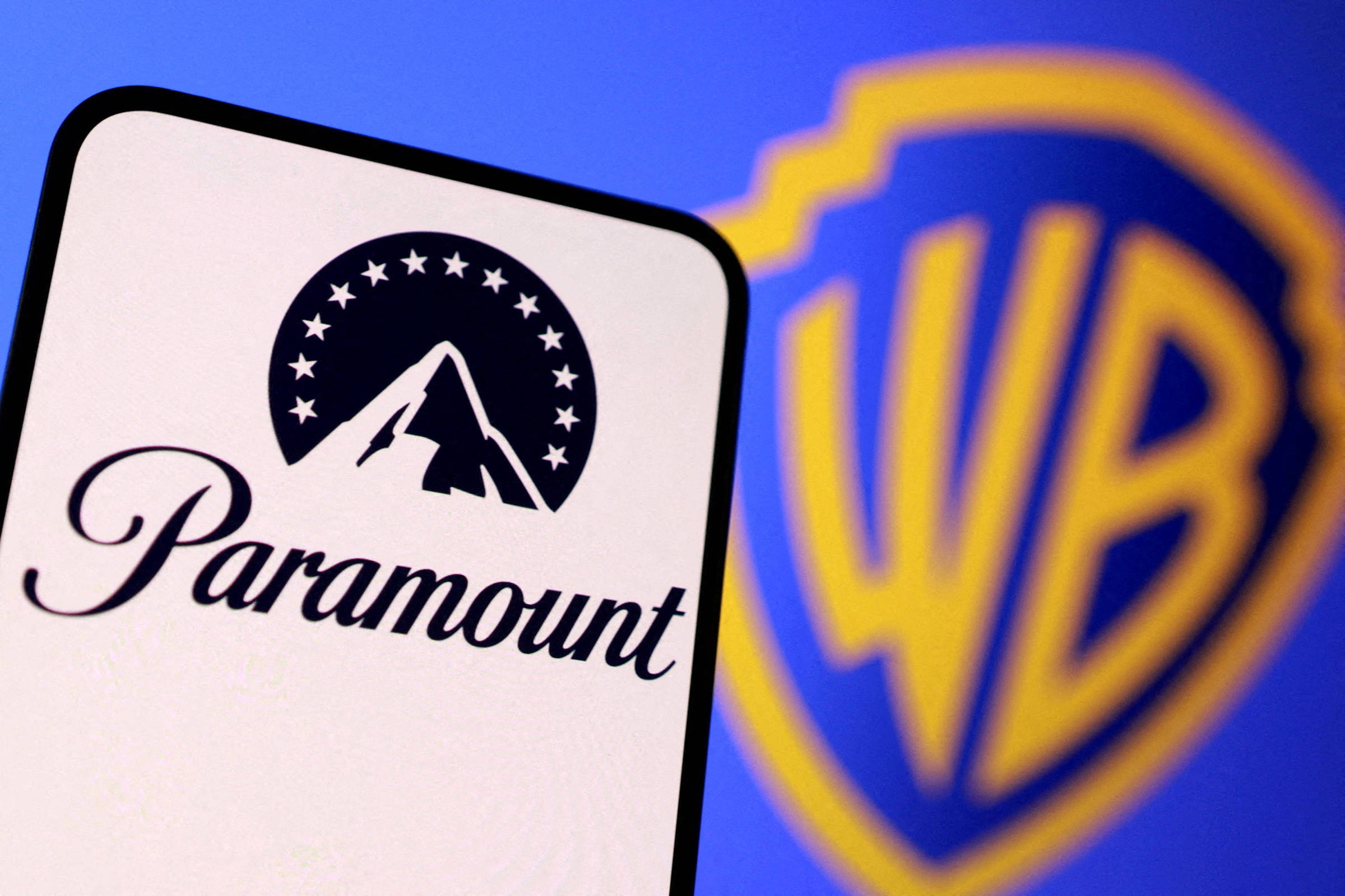 Warner Bros. vai avaliar nova proposta da Paramount, mas Netflix ainda é prioridade