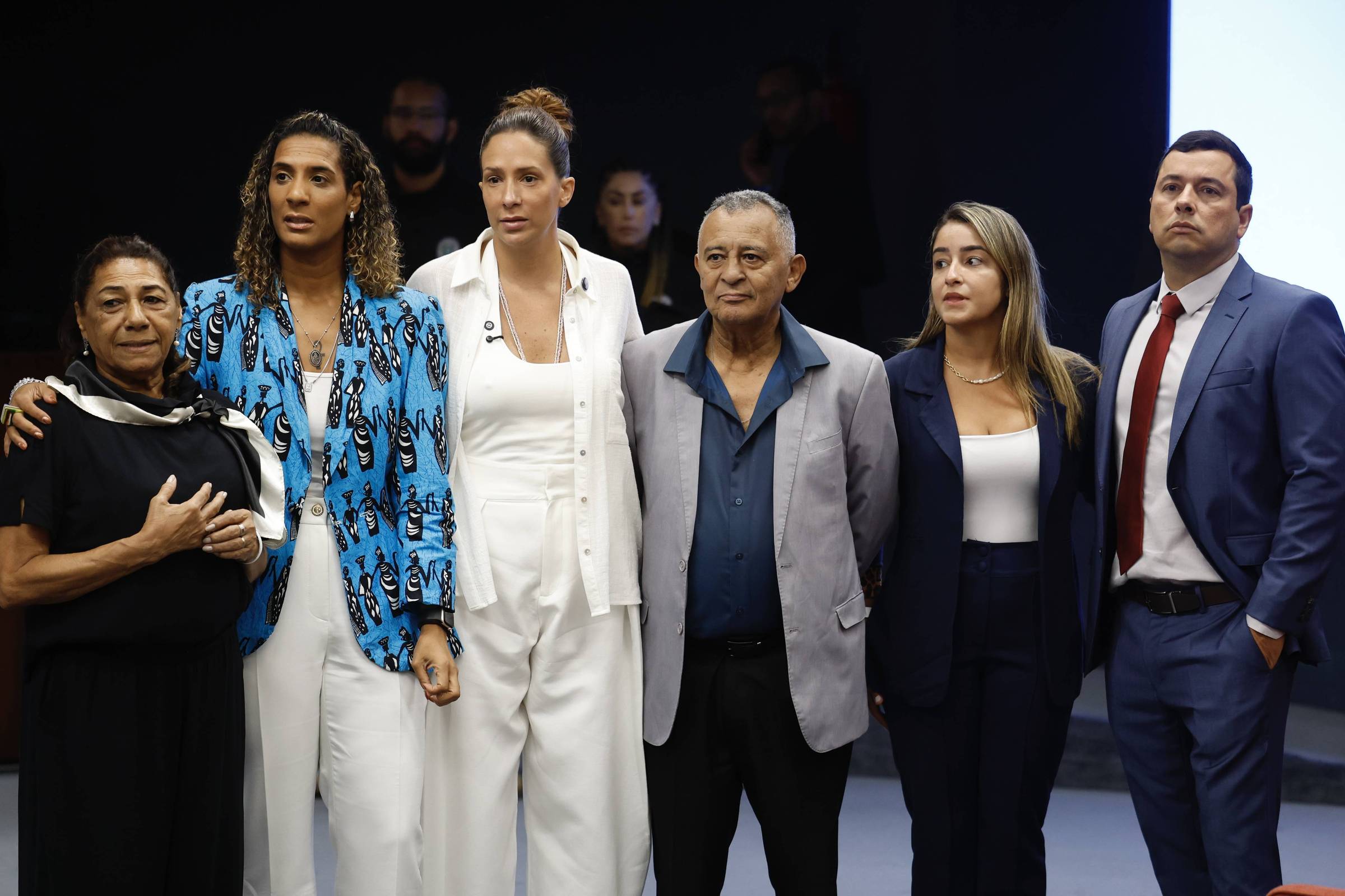 Mãe e filha de Marielle passam mal durante julgamento no STF