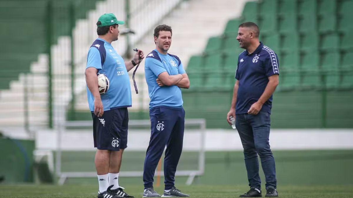 Mudanças: Matheus Costa, Farnei Coelho e Elano Blumer deixam o Guarani