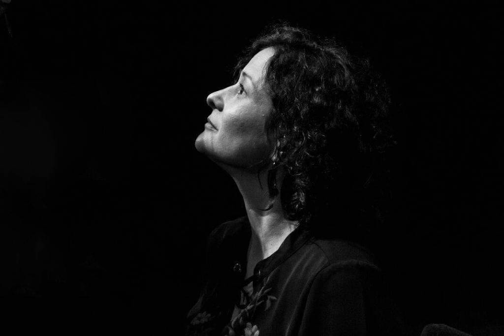 Autora de 'A Cachorra', Pilar Quintana é autora confirmada na Feira do Livro em SP