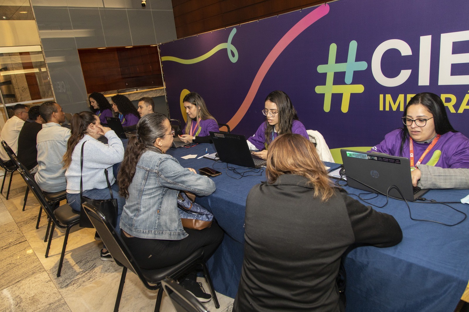 Vale do Paraíba tem 516 vagas de estágio e jovem aprendiz abertas nesta terça-feira (3); veja como participar