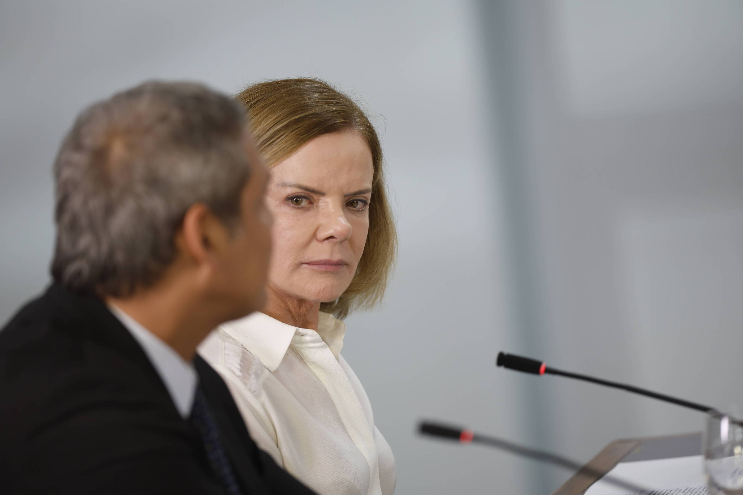 Gleisi lista pontos 'problemáticos' da PEC da Segurança e monta força-tarefa para reverter mudanças