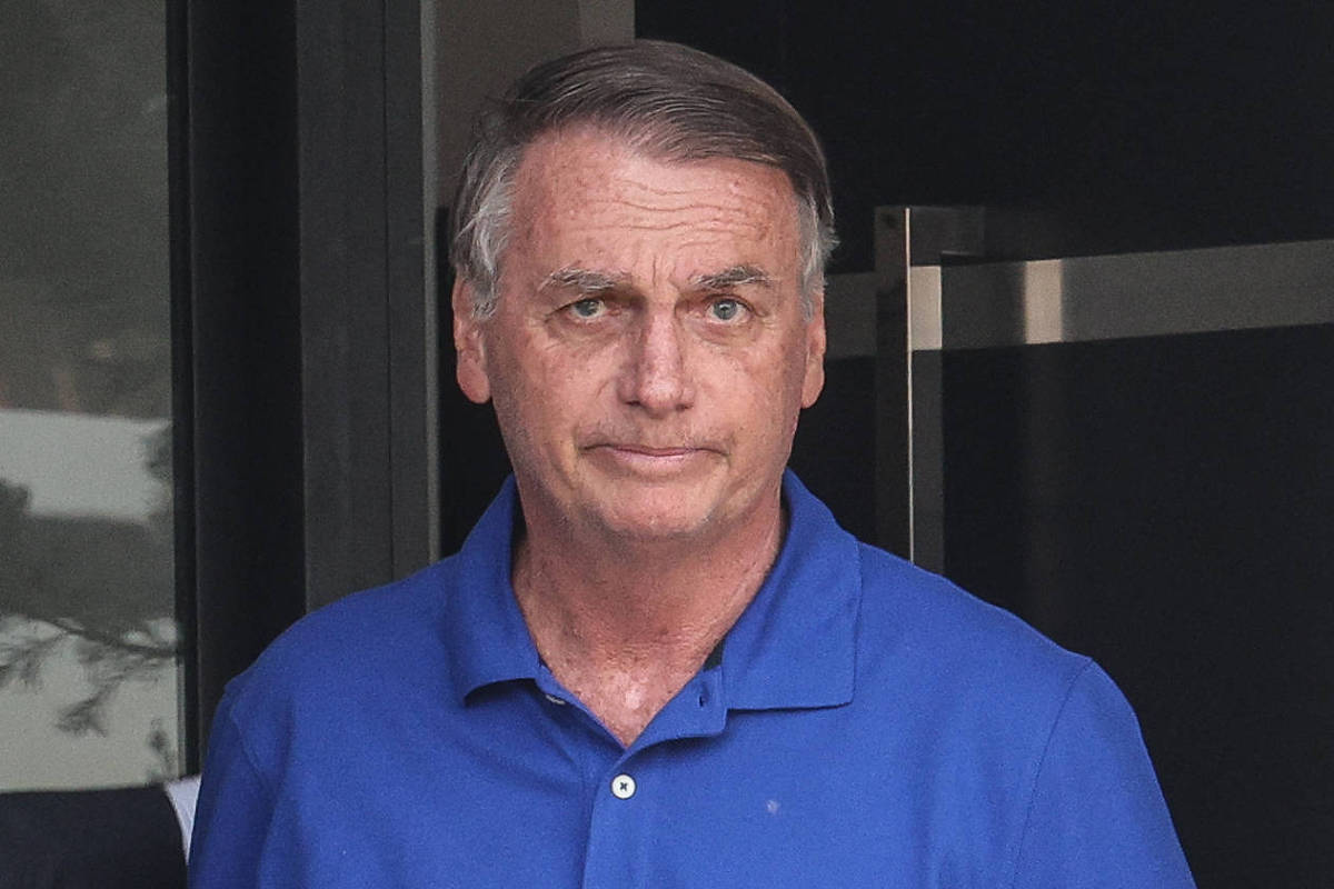 Na prisão, Bolsonaro diz ter medo de ataque a Flávio e reclama de isolamento do cenário político