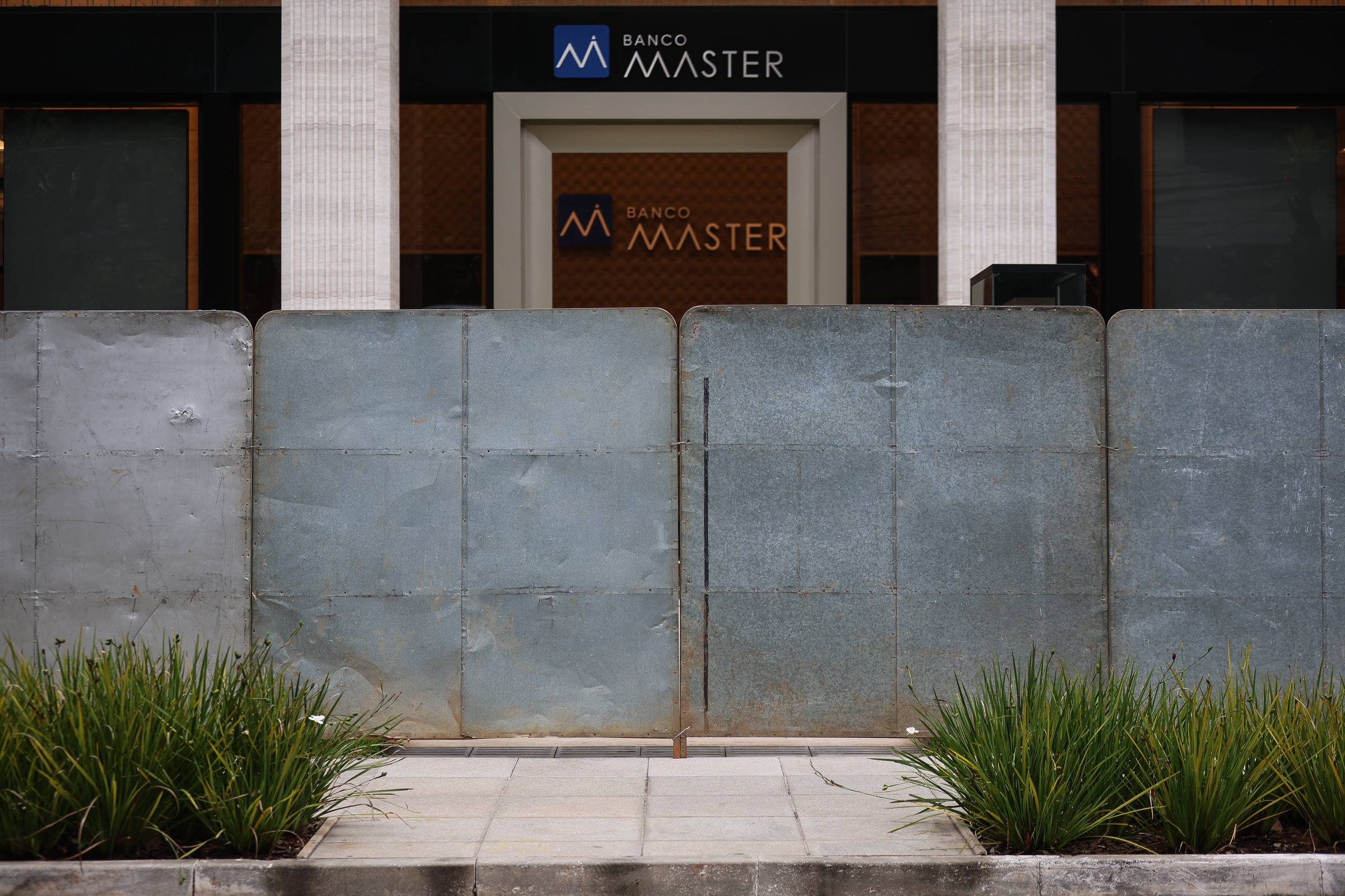 Direita e mercado estão mal na foto do escândalo Master