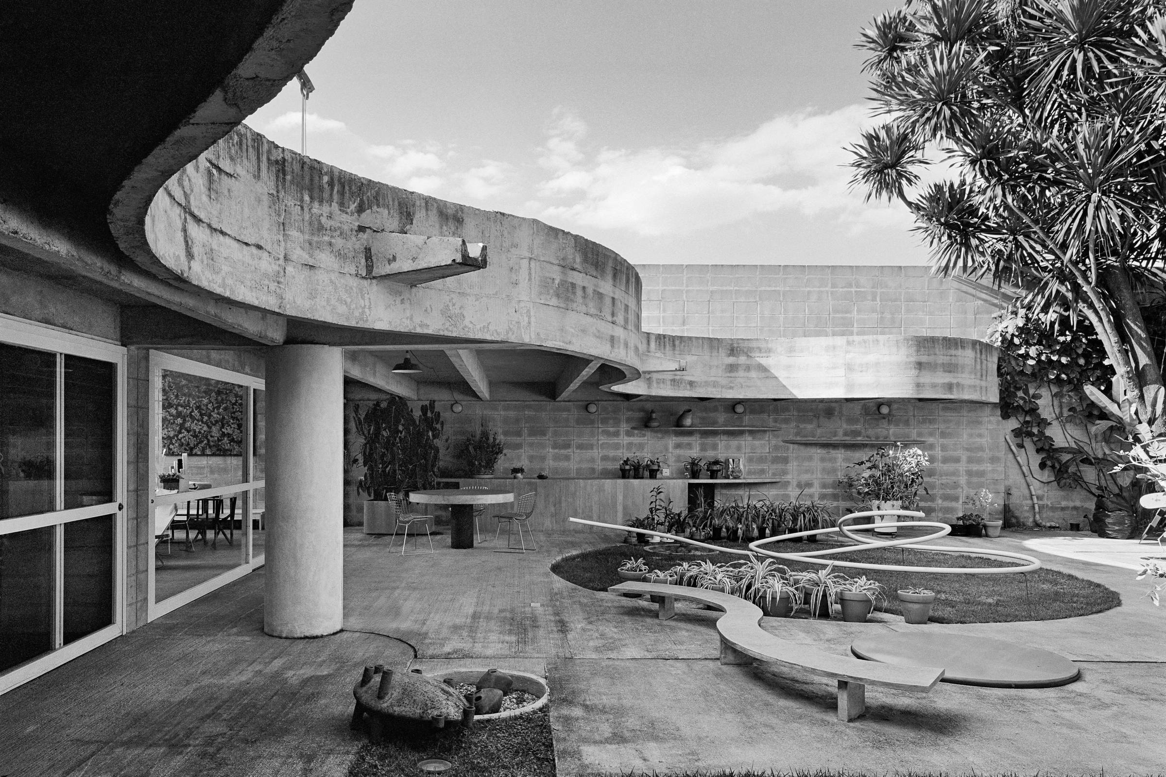 Casa de Tomie Ohtake vira um centro cultural e abre para o público em São Paulo