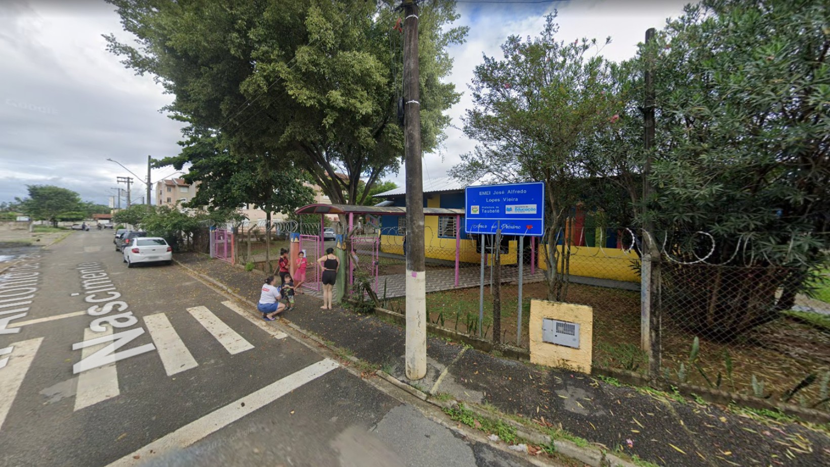 Homem é preso após invadir escola e tentar furtar 6 kg de carne da merenda em Taubaté, SP