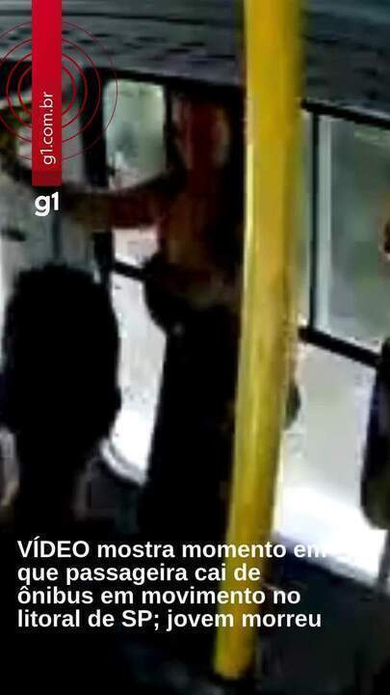 Mulher bateu cabeça no chão após cair de janela de ônibus no litoral de SP; queda levou 2 segundos