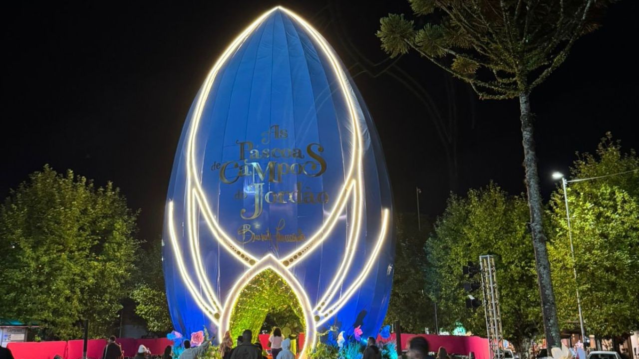 Ovo de Páscoa gigante tem altura de prédio de 7 andares, mais de 1 tonelada e cheiro de chocolate; veja detalhes