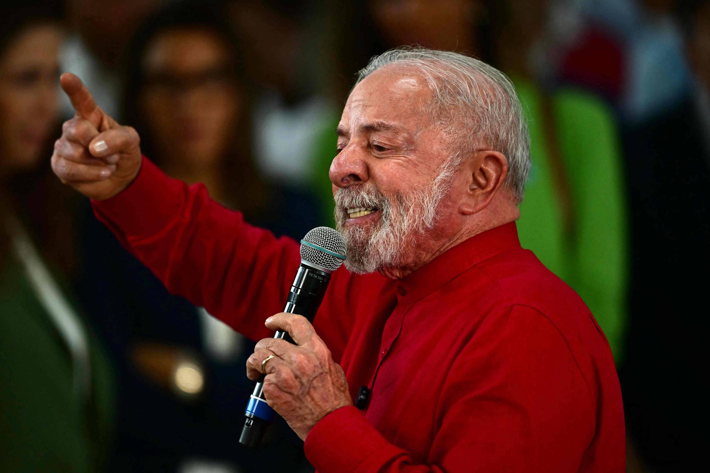 Lula reforça discurso de soberania ao barrar americano, mas quer manter canal com Trump