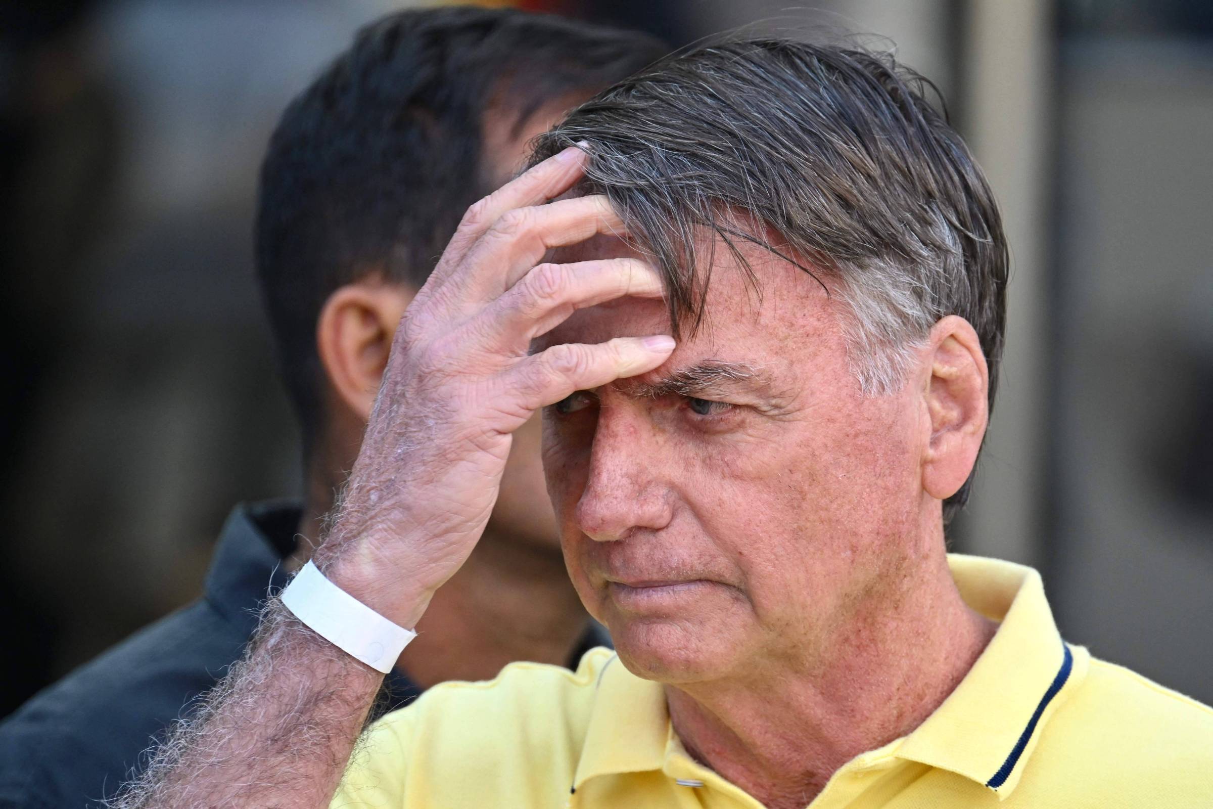 Bolsonaro mantém 'boa evolução' clínica, mas segue sem previsão de alta da UTI