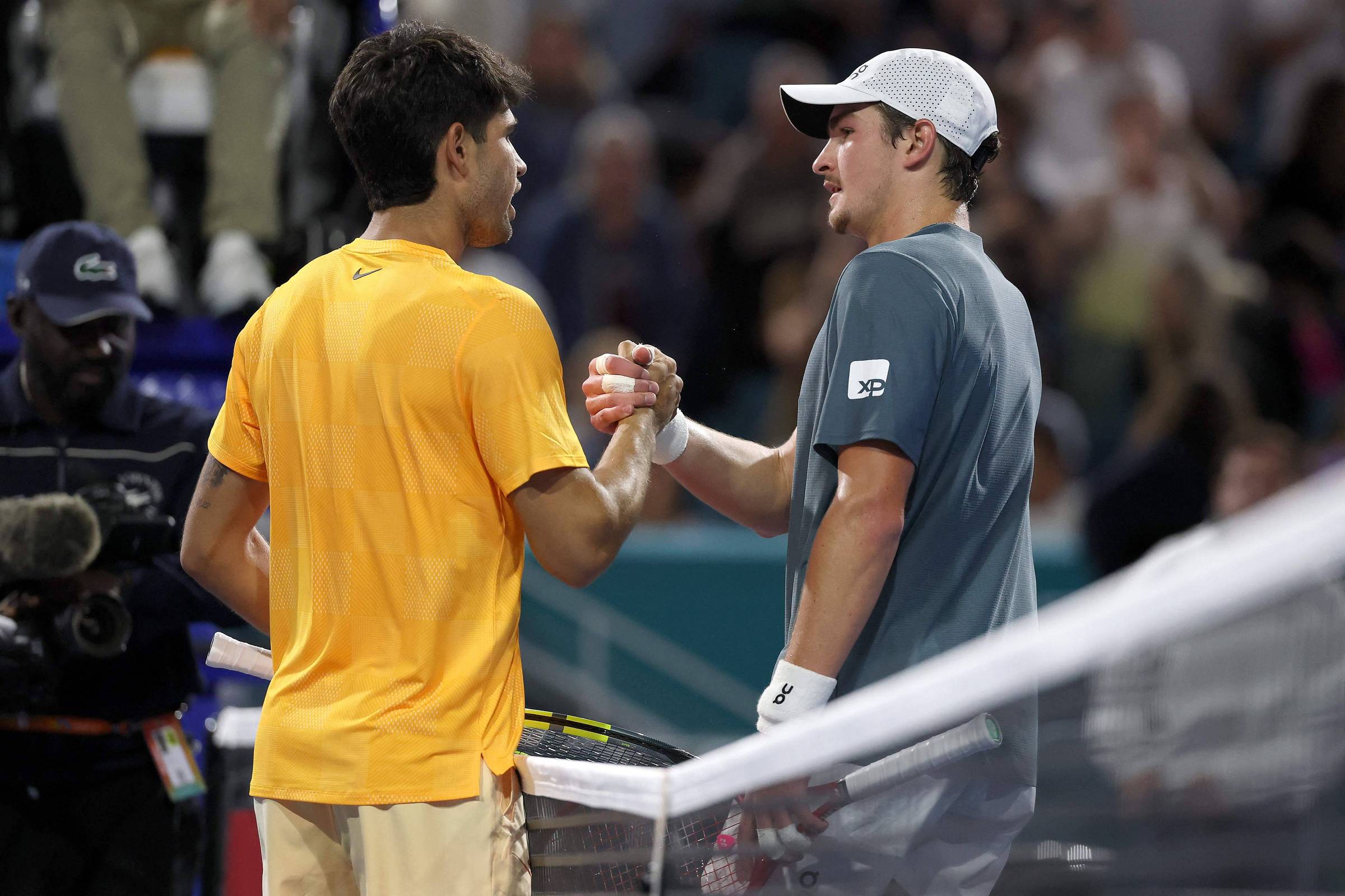 Fonseca cai diante de Alcaraz e perde chance de se juntar a Guga e Saretta