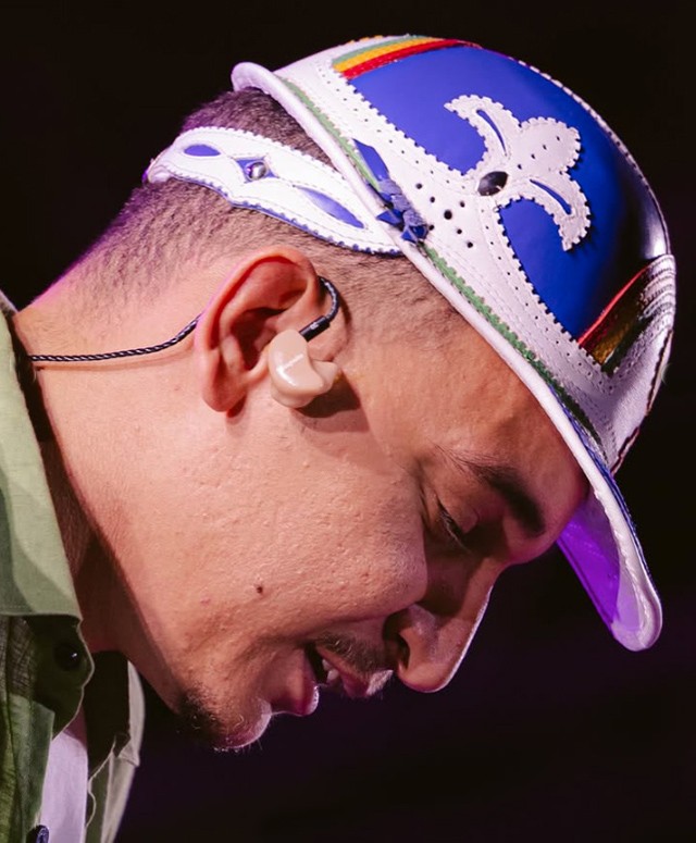 João Gomes tenta em vão misturar forró com trap em 'Trapzeiro', EP com cinco faixas extraídas de megashow no Rio