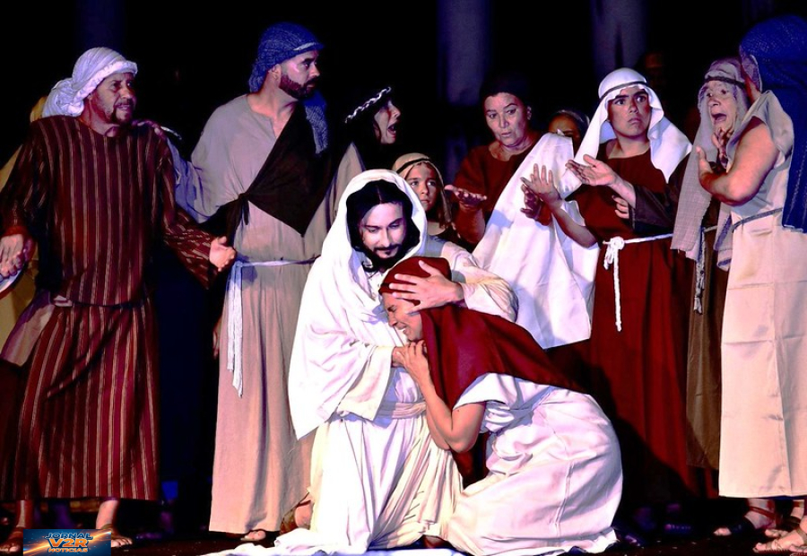 Praça da Cultura recebe ensaios da 16ª encenação da Paixão de Cristo em Caraguatatuba