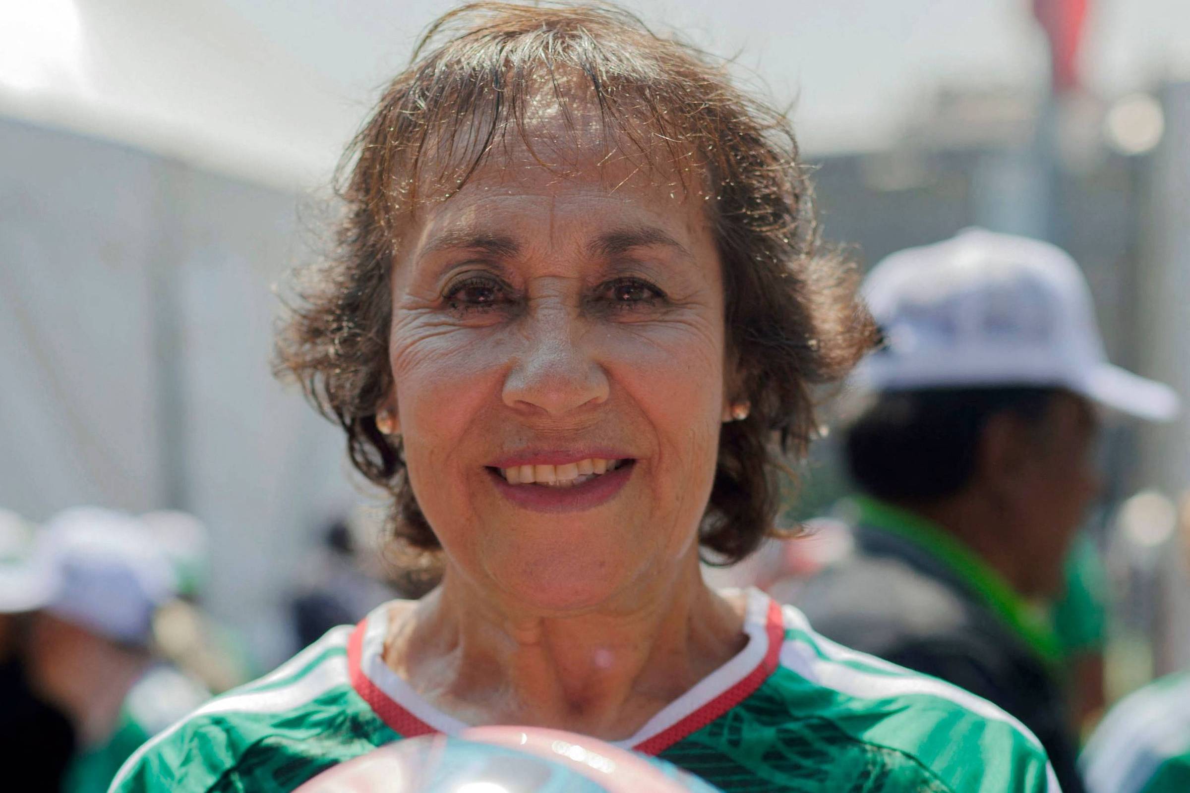 Antes da Copa do Mundo, pioneiras do futebol no México buscam driblar o esquecimento