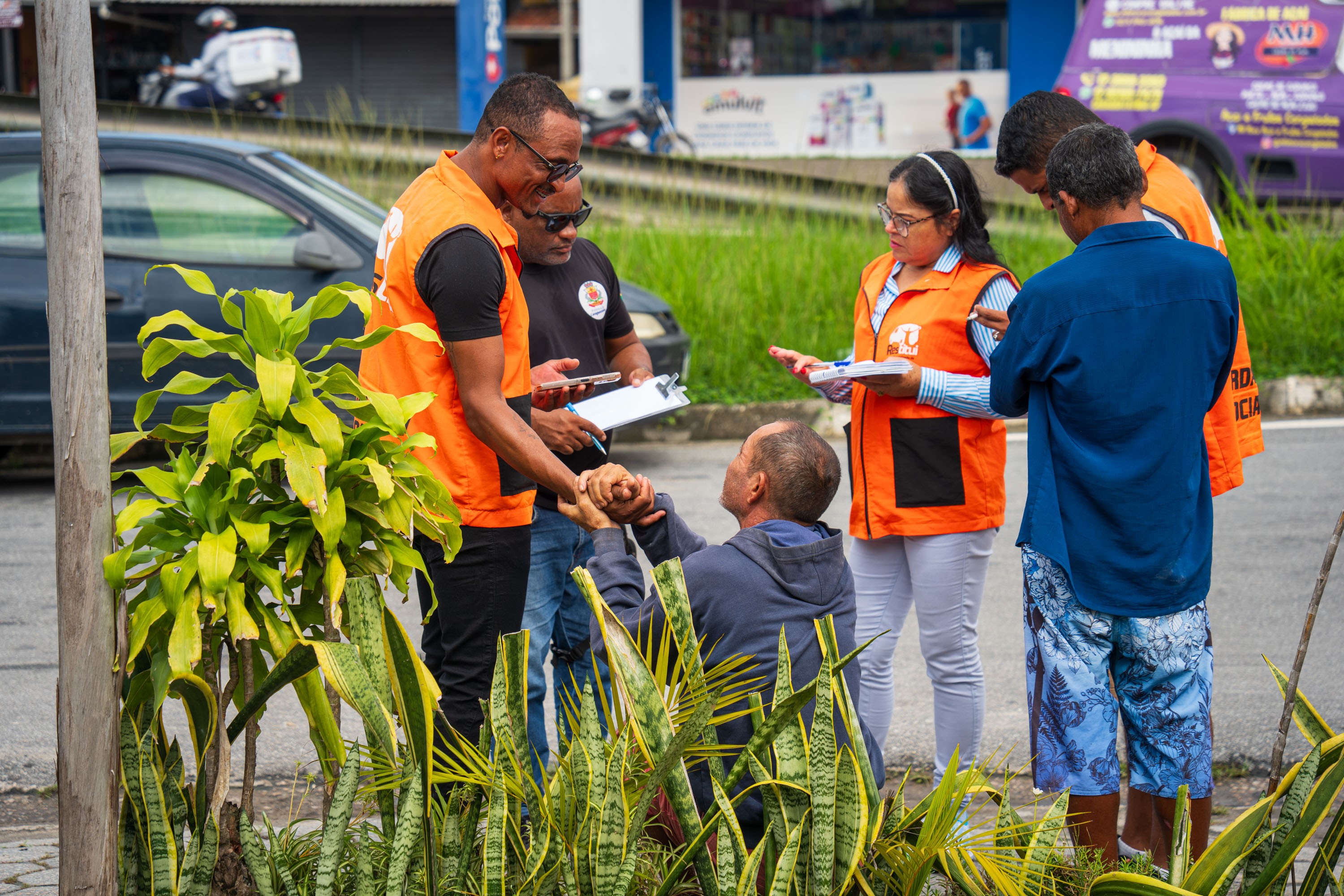 Caraguatatuba fortalece acolhimento social e ordenamento urbano com programas