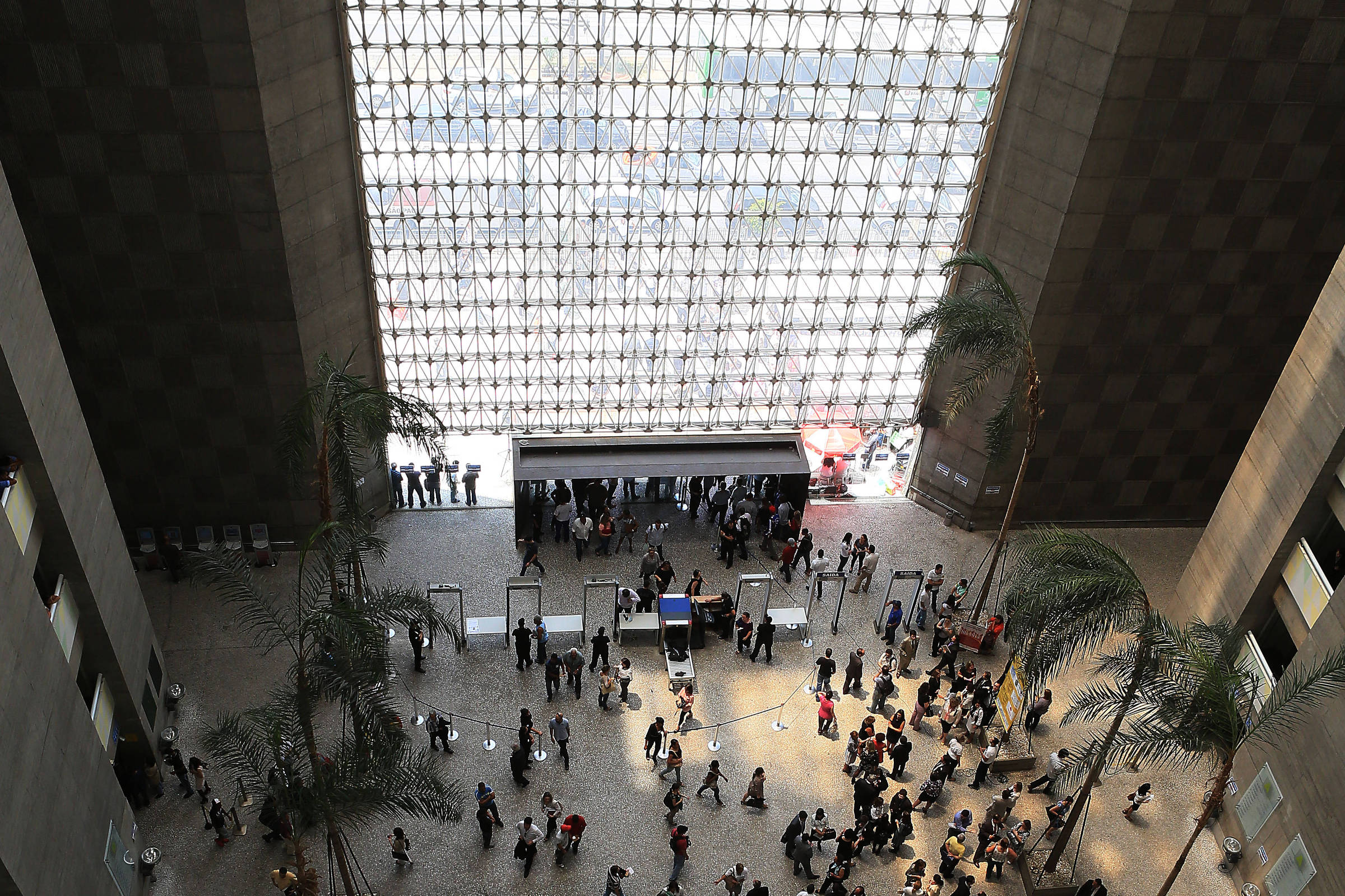 Corregedoria do TST confirma cancelamento de audiências em 3 estados e fala em número 'muito reduzido de varas'