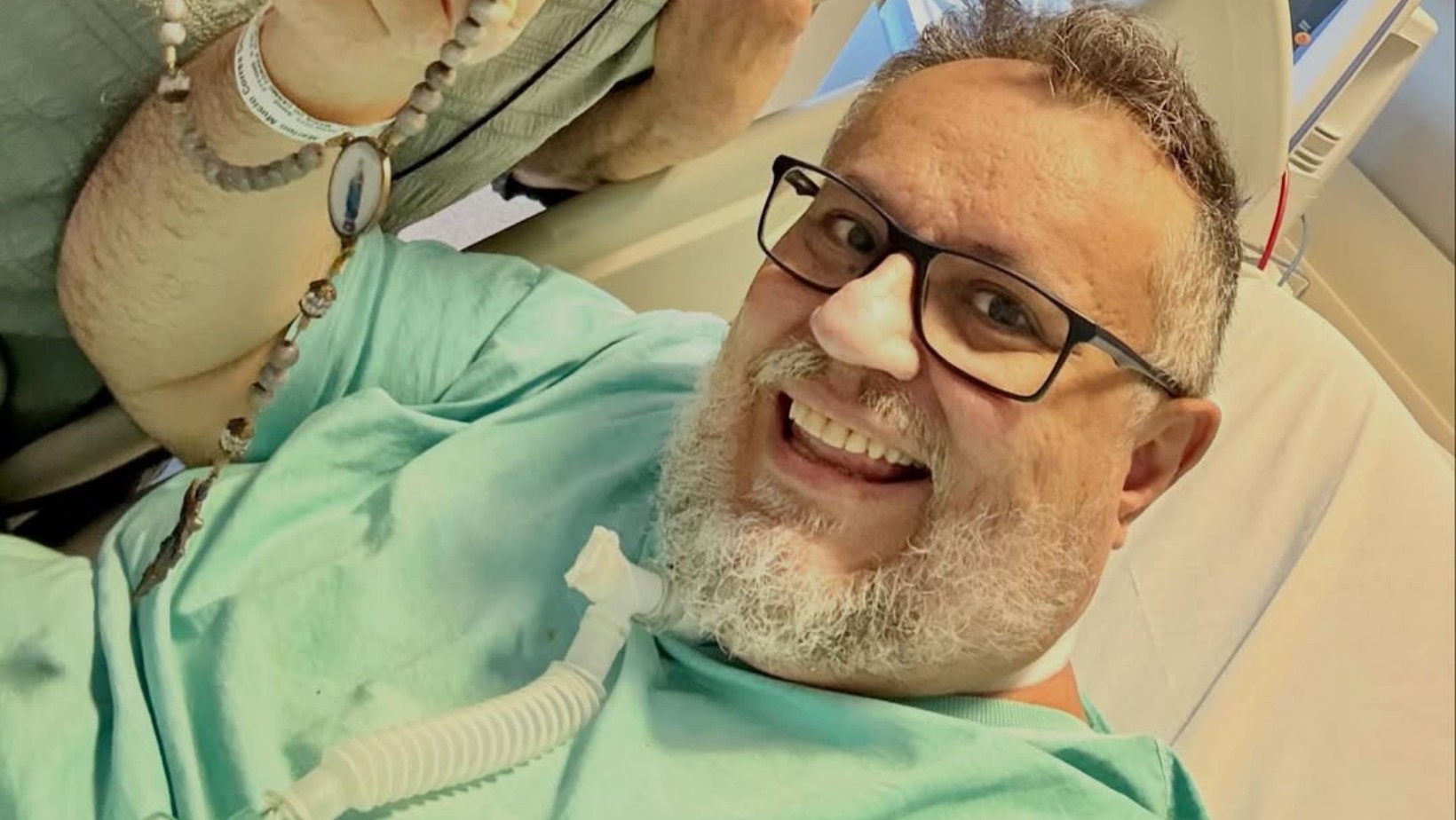 Padre Márlon Múcio deixa hospital após quadro grave e segue em recuperação em casa: ‘Graças a Deus’